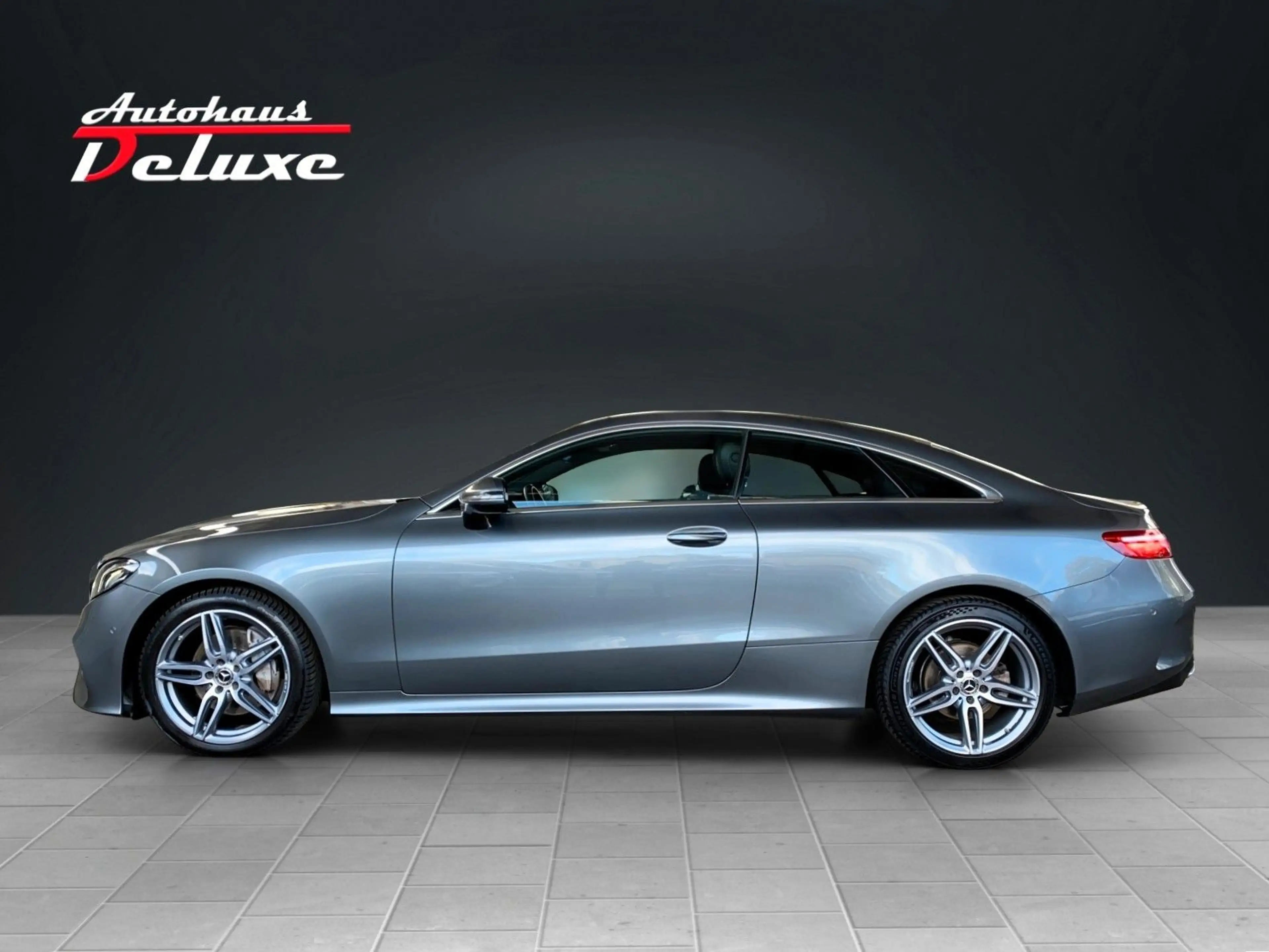 Mercedes-Benz E 220 d COUPE AMG-LINE NAVI-KAMERA-PANORAMA-LED — photo 4