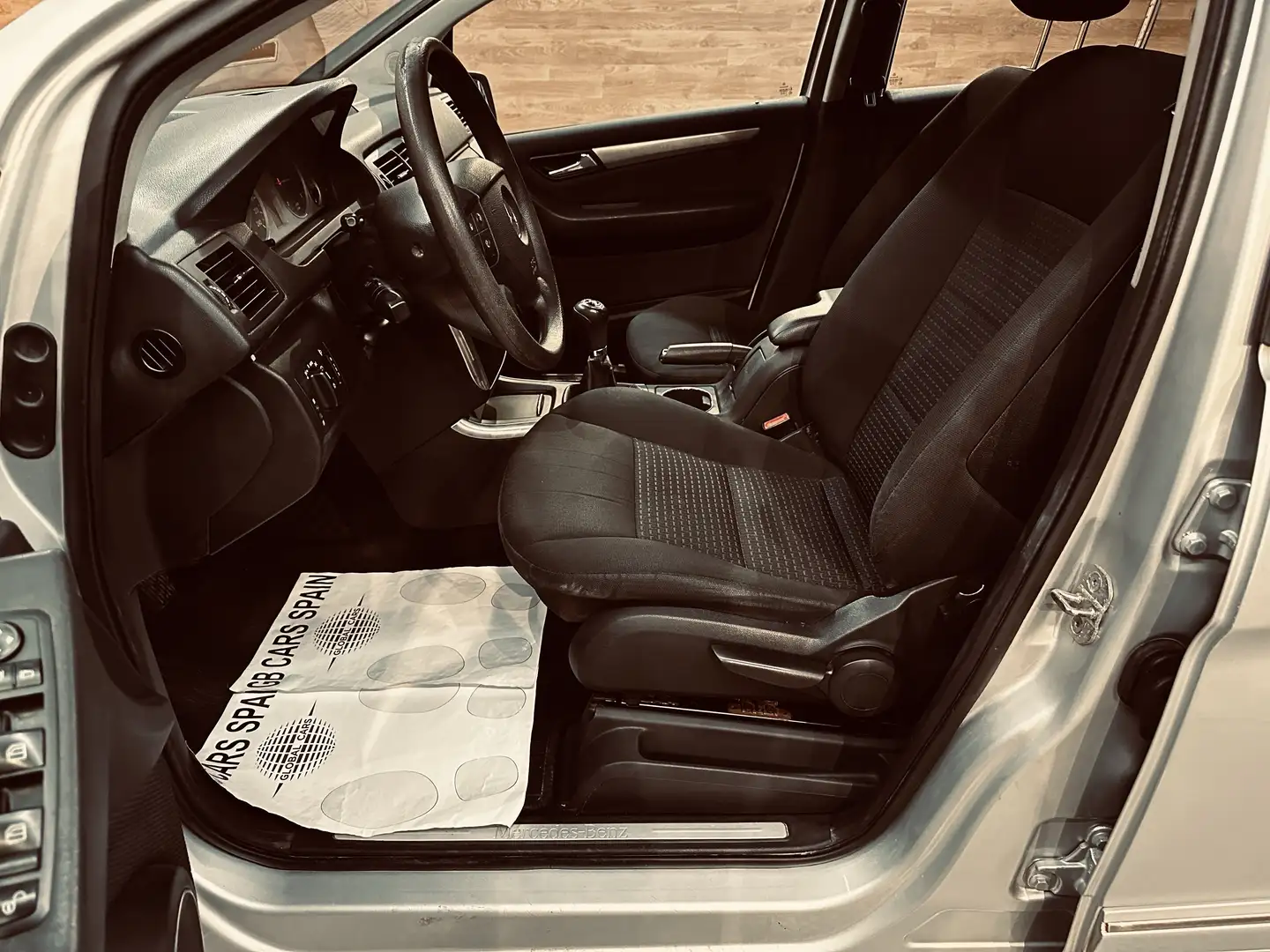 Mercedes-Benz B 180 180CDI Gris - 2