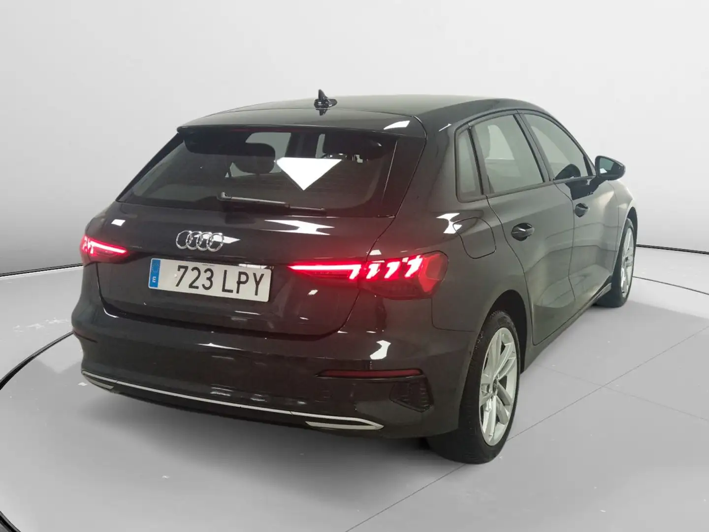 Audi A3 30 TDI advanced Grau - 2