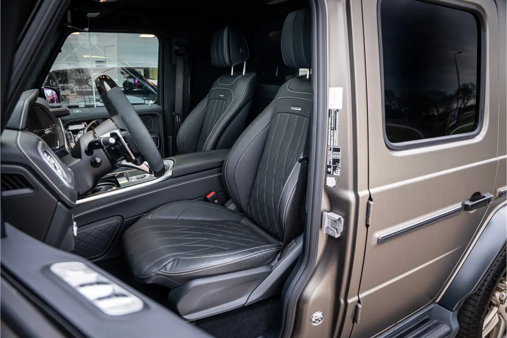 Mercedes-Benz G 63 AMG ** Akrapovic ** AMG Performance Pack ** Carbon ** Grijs - 2