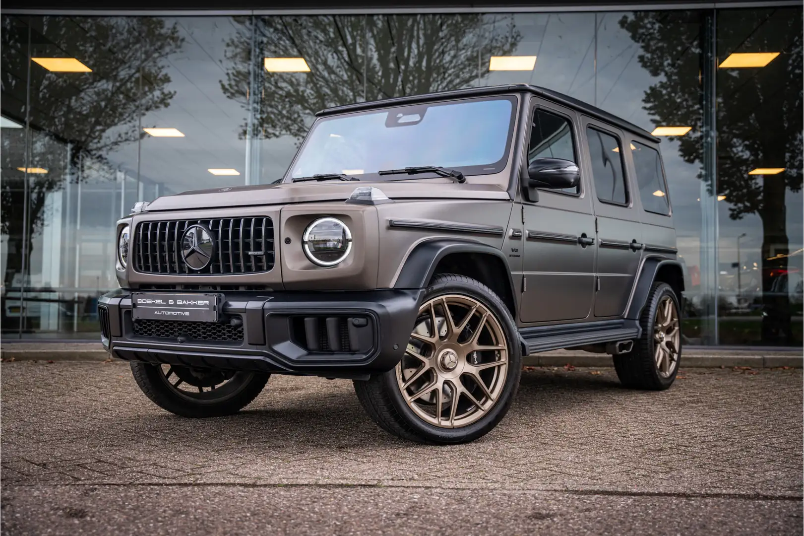 Mercedes-Benz G 63 AMG ** Akrapovic ** AMG Performance Pack ** Carbon ** Grijs - 1