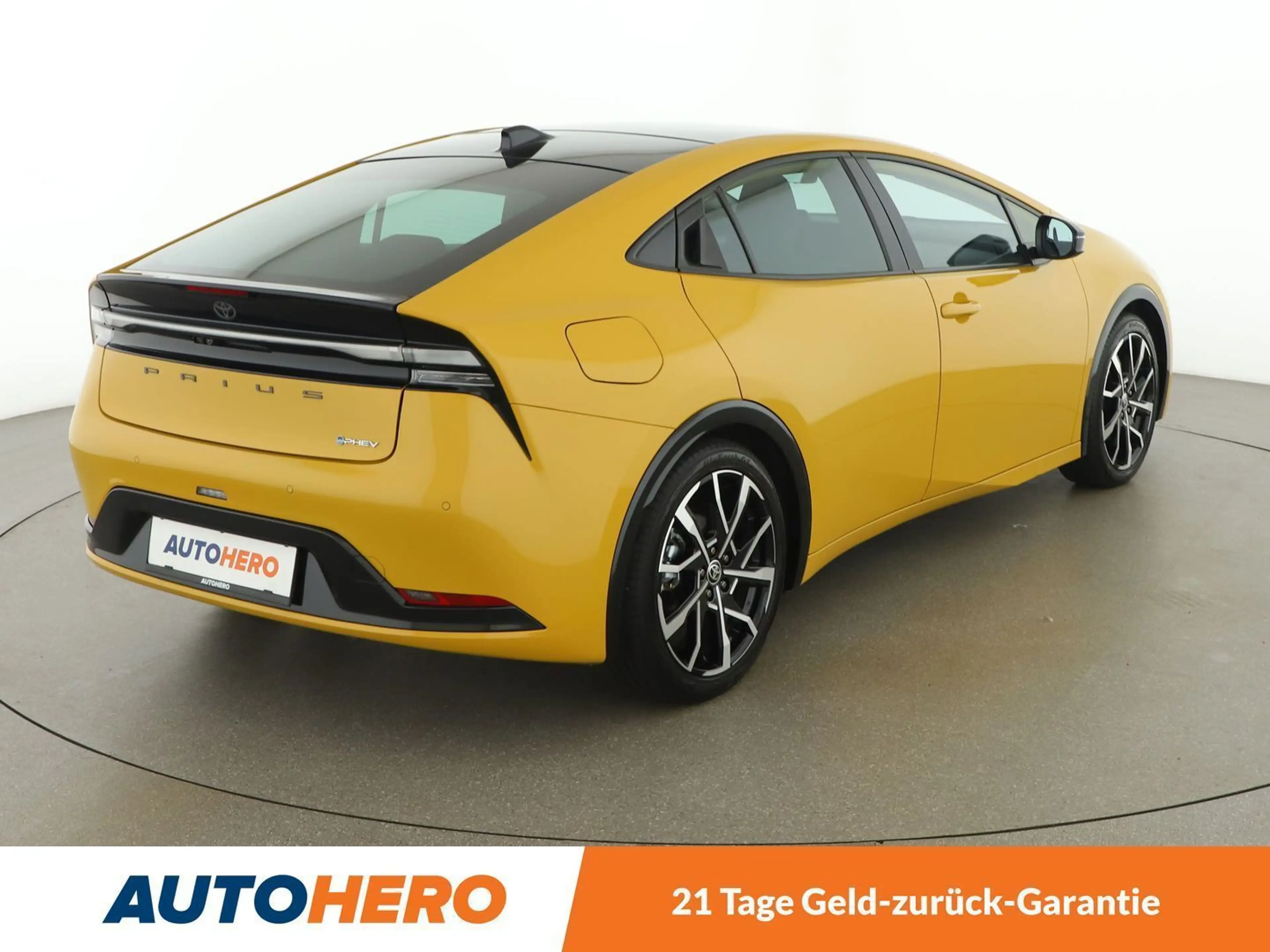 Toyota Prius 2.0 Plug-in Hybrid Executive Aut. *PANO*LED*ACC* — photo 6
