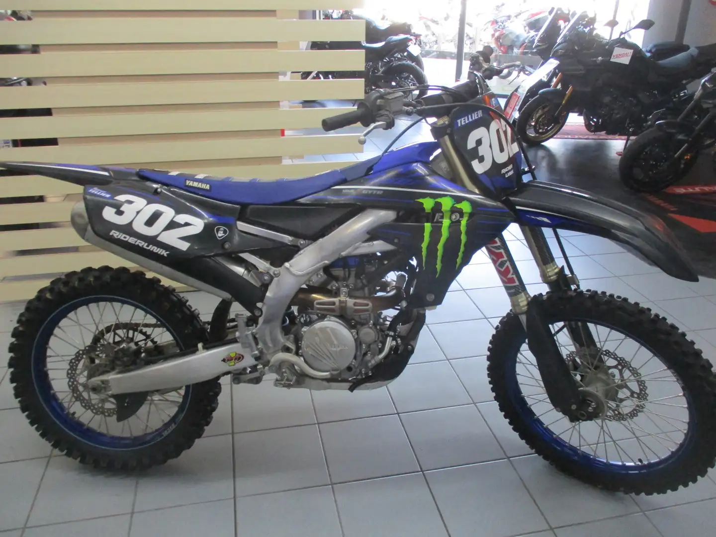 Yamaha YZ 250 Bleu - 1