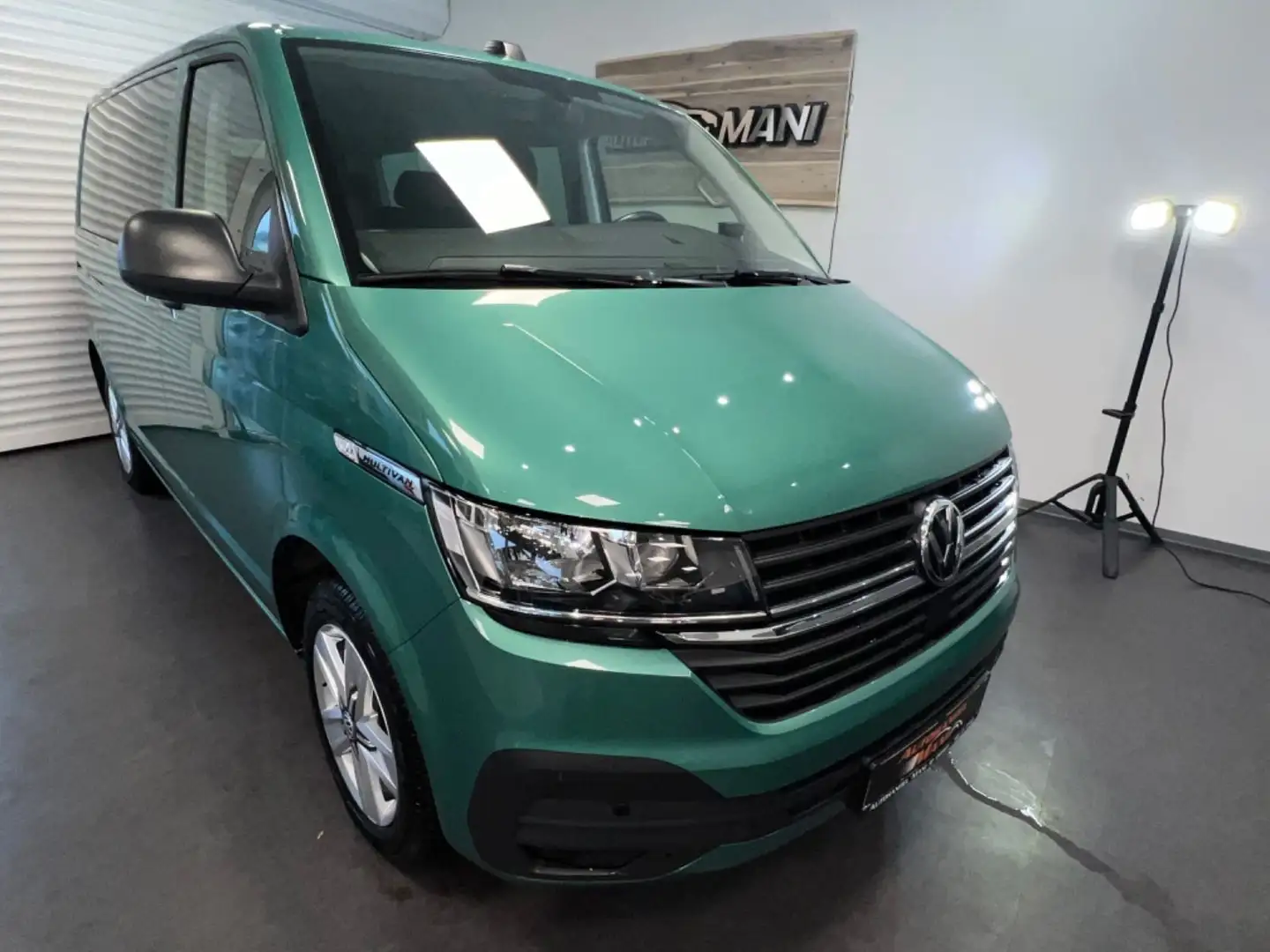 Volkswagen T6 Multivan T6 .1Multivan/Trendline FWD/AHK/Navi/DAB/ Vert - 1