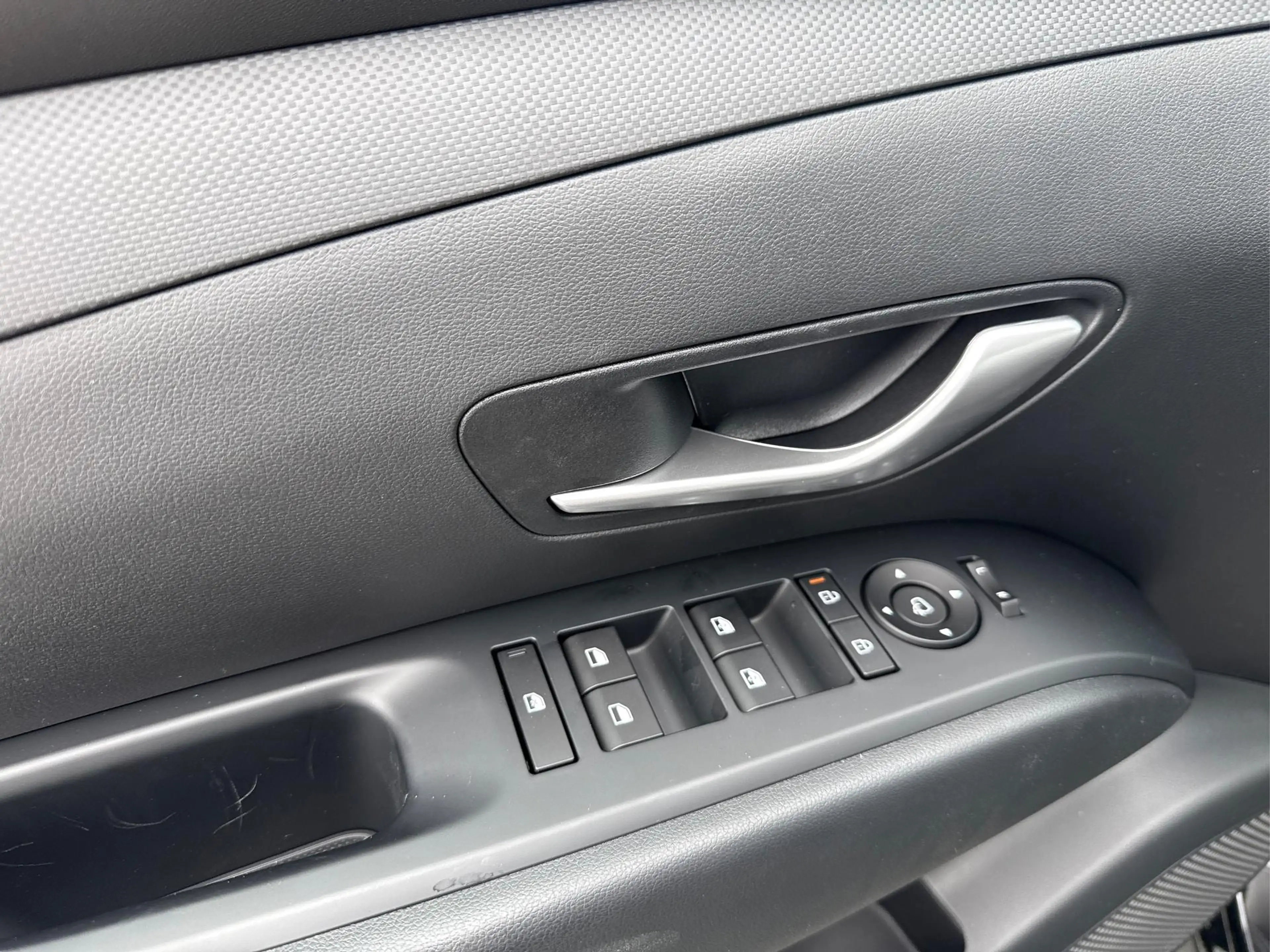 Hyundai TUCSON TREND DCT KLIMAAUTOMATIK WP NAVI RFK 1.6 T-GDi ... — photo 13