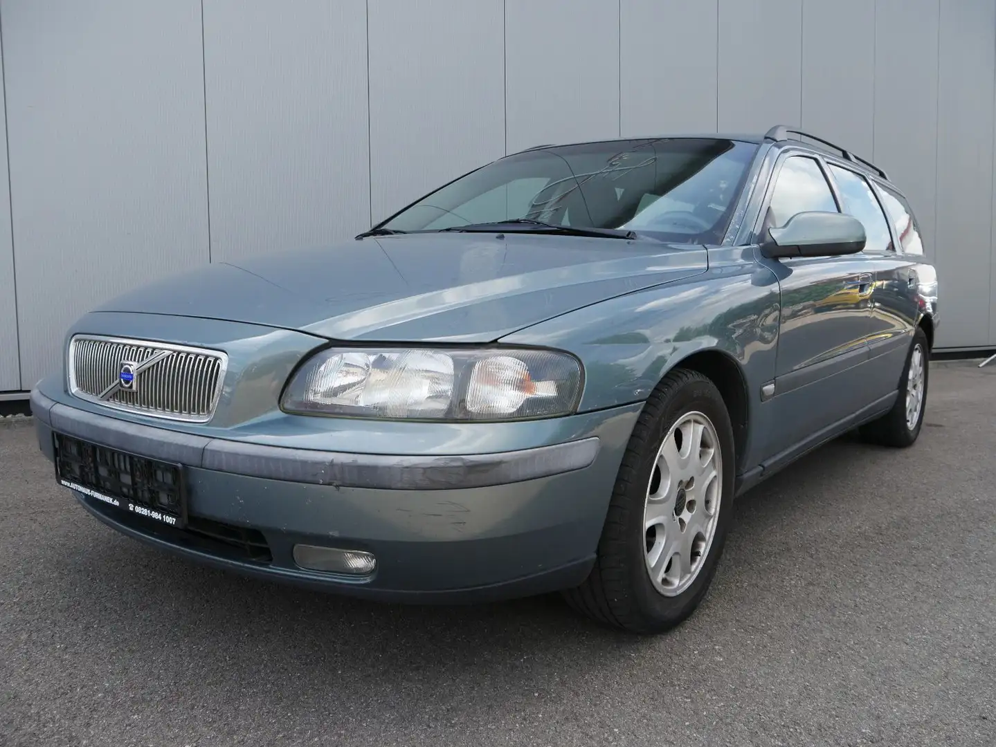 Volvo V70 2.4 125kW Comfort Vert - 1