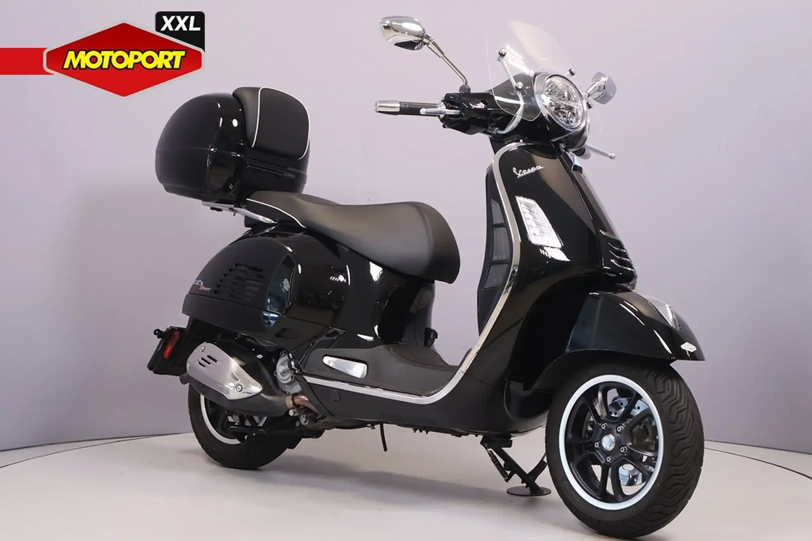 Vespa GTS Super 300 crna - 2