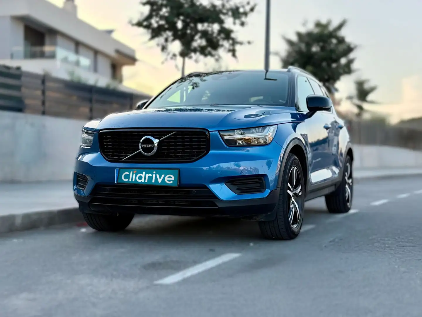 Volvo XC40 B4 R-Design AWD Aut. Bleu - 2