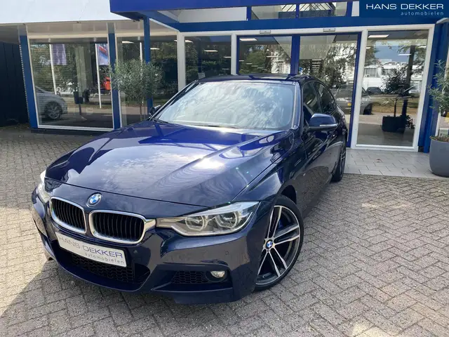 BMW 330