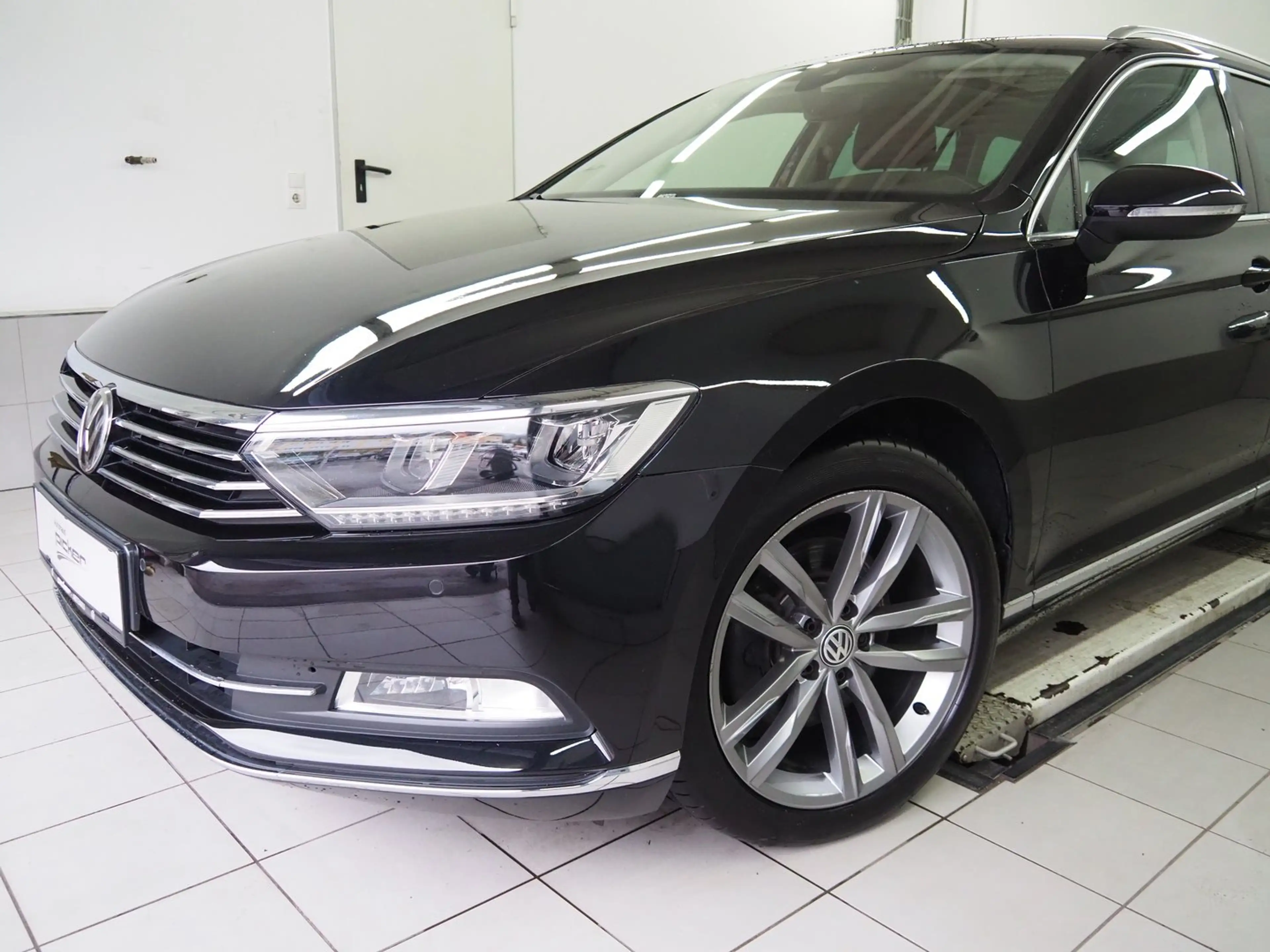 Volkswagen Passat Variant HL TDI SCR 4MOTION DSG — photo 3
