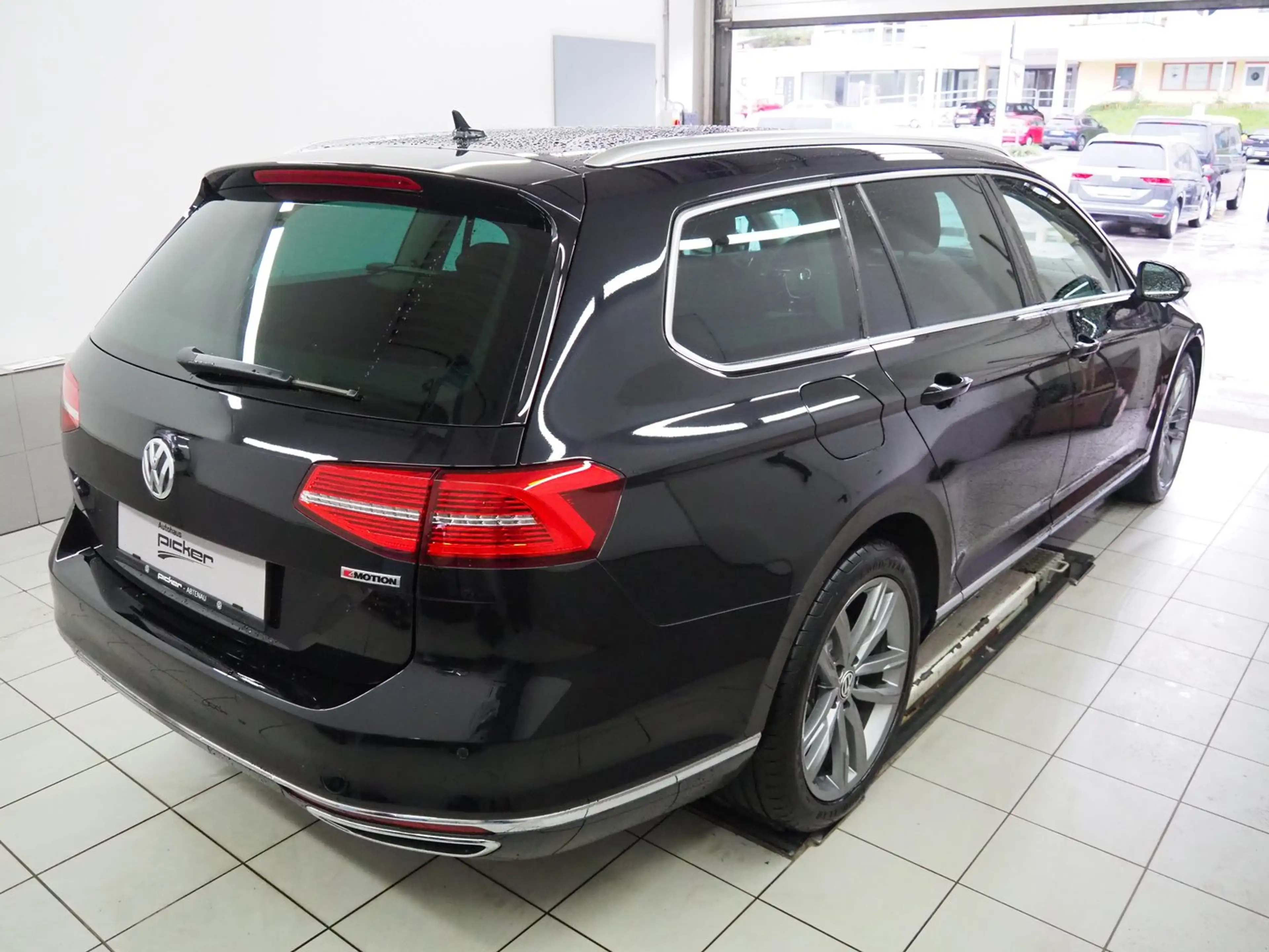 Volkswagen Passat Variant HL TDI SCR 4MOTION DSG — photo 7