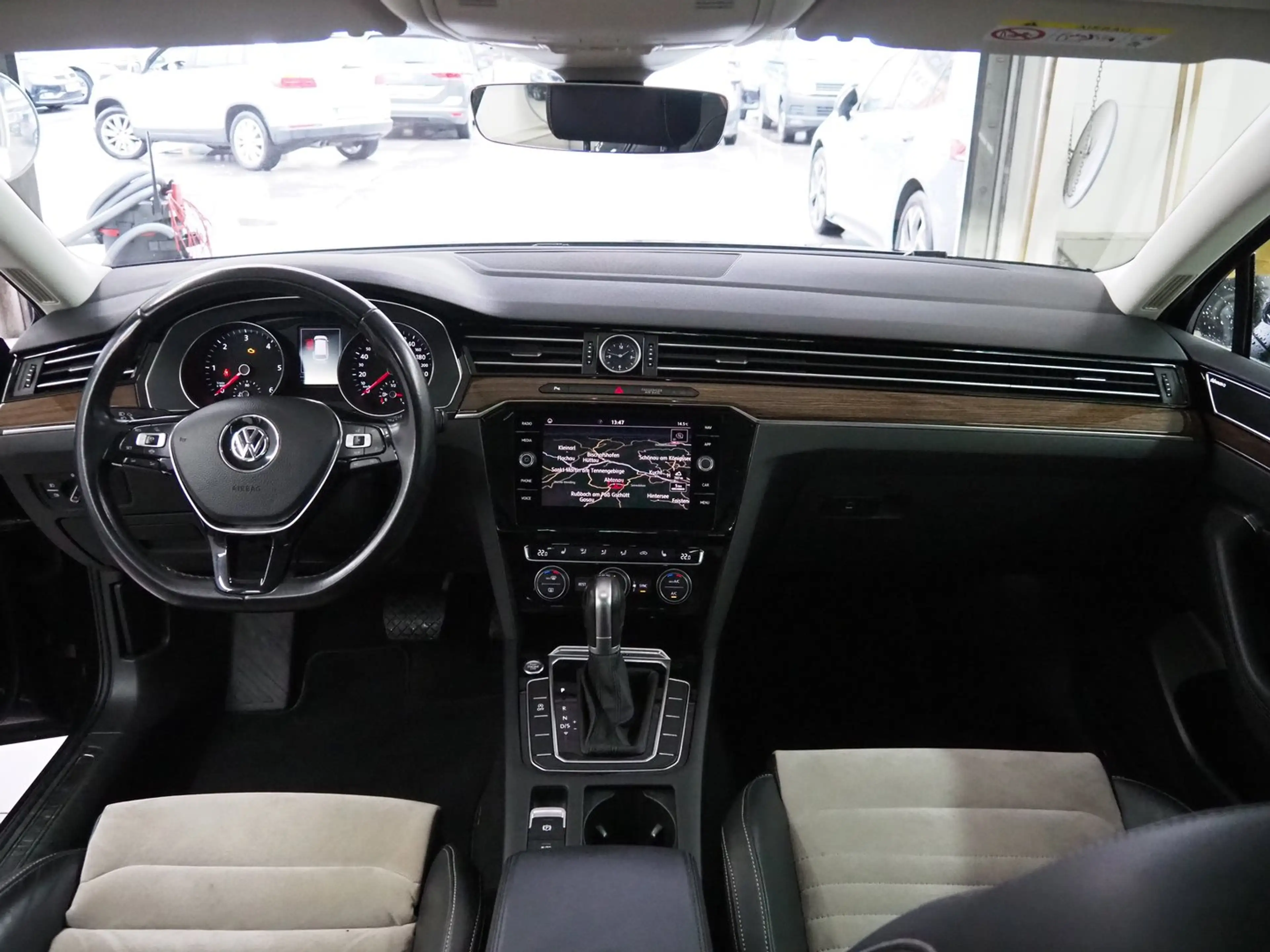 Volkswagen Passat Variant HL TDI SCR 4MOTION DSG — photo 12