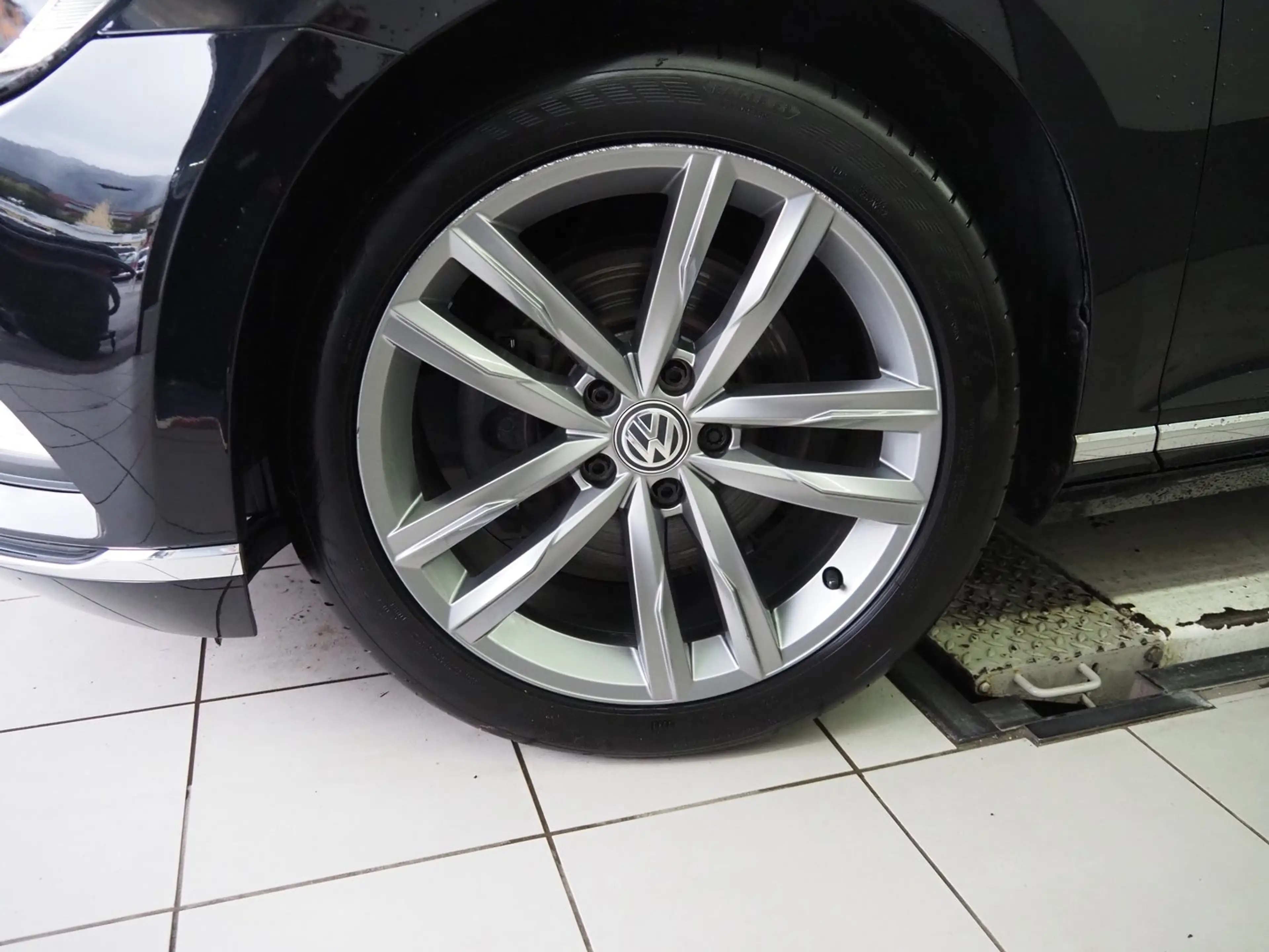 Volkswagen Passat Variant HL TDI SCR 4MOTION DSG — photo 4