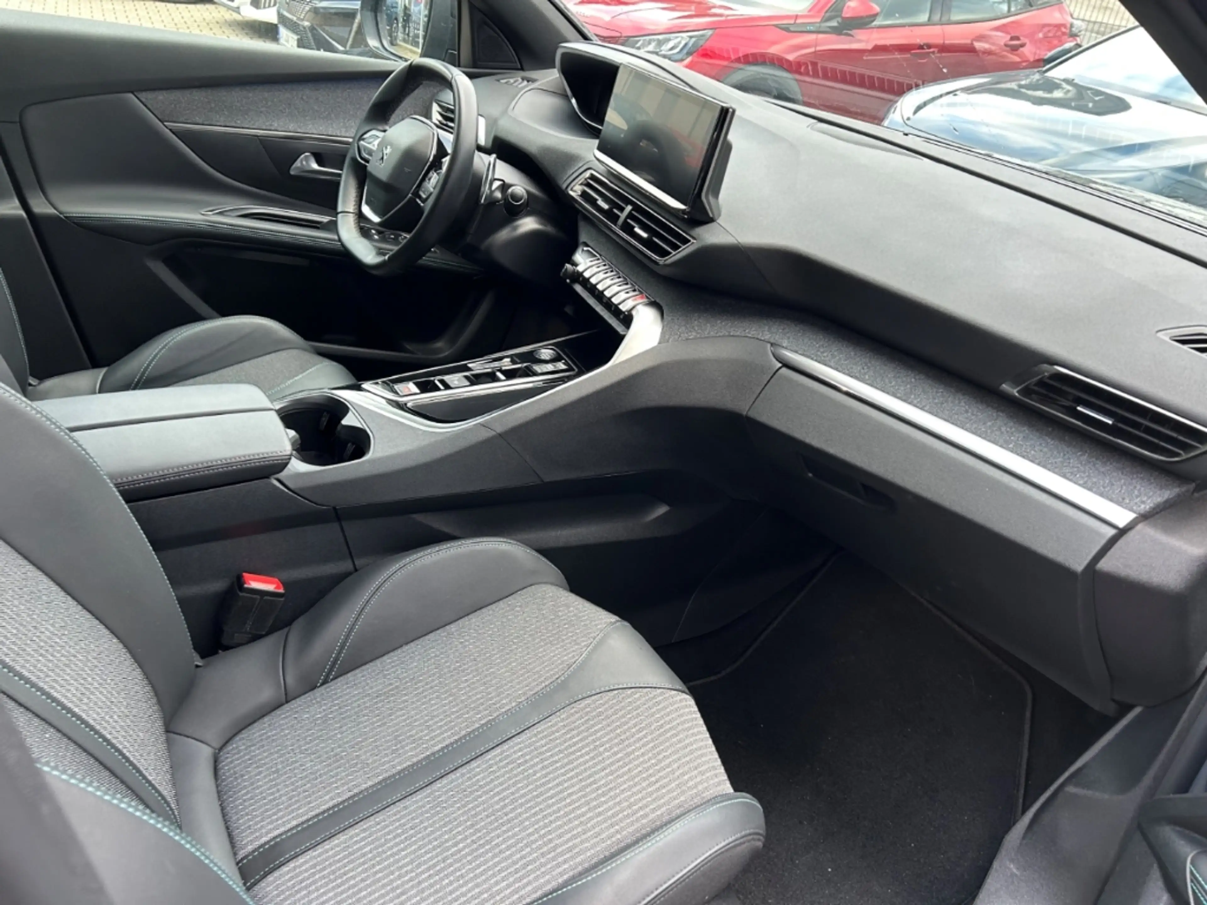 Peugeot 5008 1.2 Allure Pack 130 ACC SITZHEIZUNG KAMERA — photo 11
