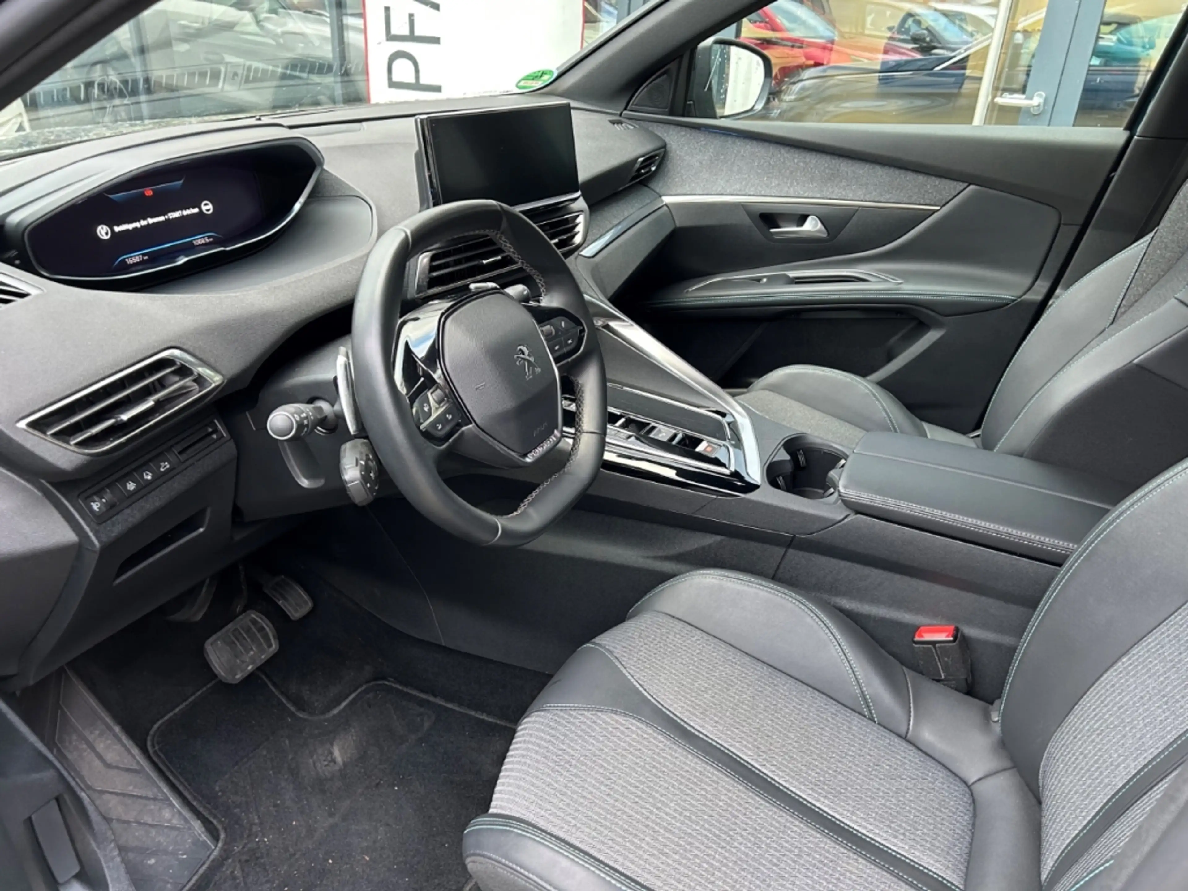 Peugeot 5008 1.2 Allure Pack 130 ACC SITZHEIZUNG KAMERA — photo 12