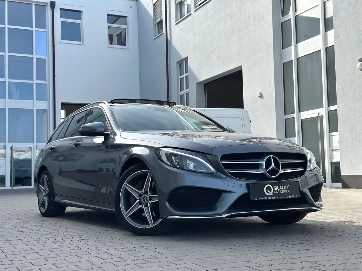 Mercedes-Benz C 220 T 9G AMG *PANO*AHK*HEAD-UP*2H* Grau - 1