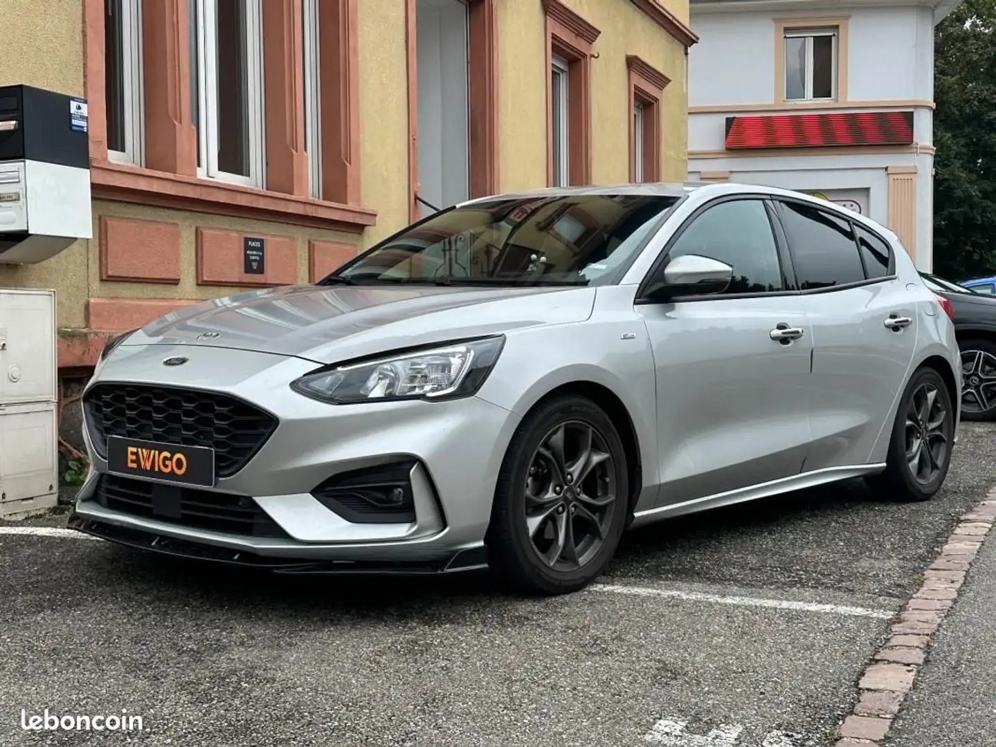 Ford Focus 1.0 ECOBOOST 125 ST-LINE REGULATEUR ADAPTATIF GARANTIE 6 MOIS Gris - 2
