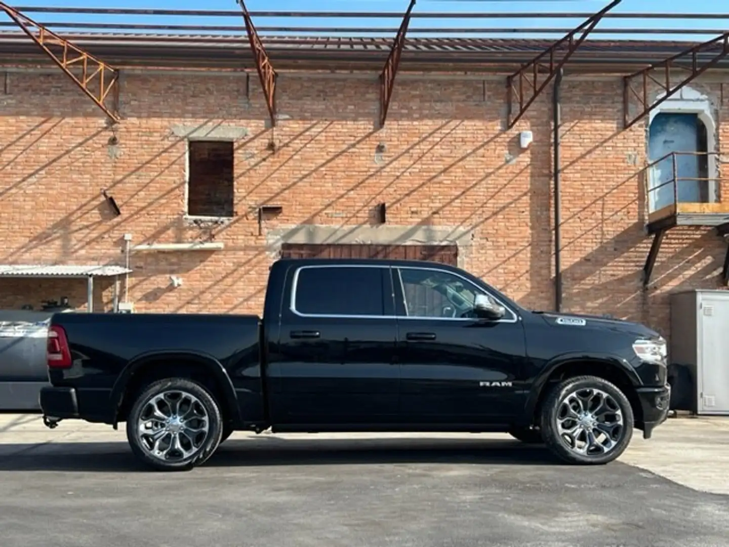Dodge RAM 5.7L V8 LONGHORN Nero - 2