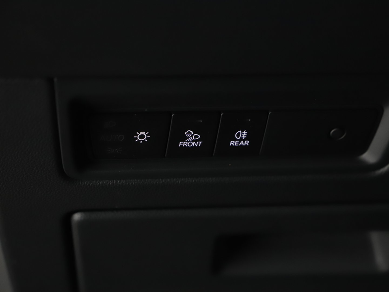 Volkswagen Touareg R eHybrid TSI 4MOTION — photo 12