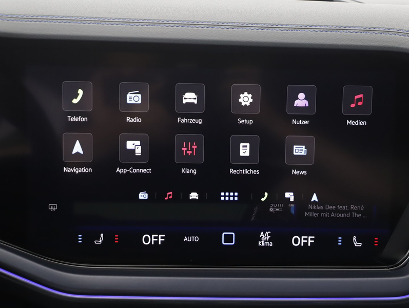 Volkswagen Touareg R eHybrid TSI 4MOTION — photo 19
