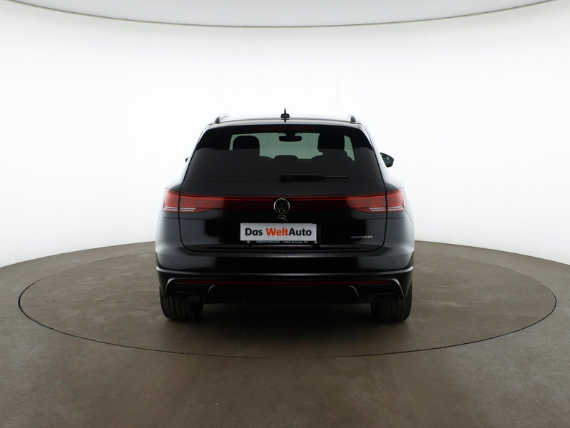 Volkswagen Touareg R eHybrid TSI 4MOTION — photo 6