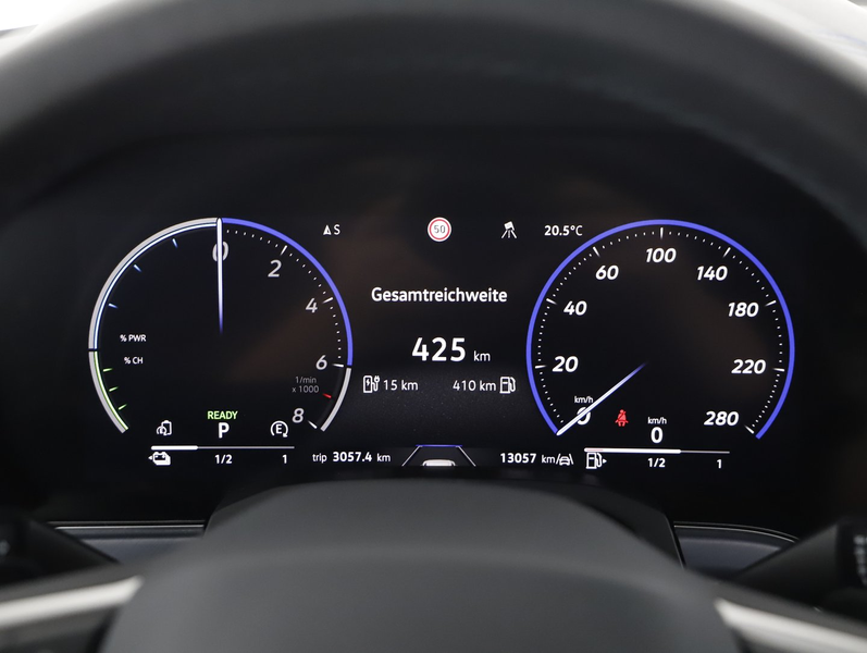 Volkswagen Touareg R eHybrid TSI 4MOTION — photo 15