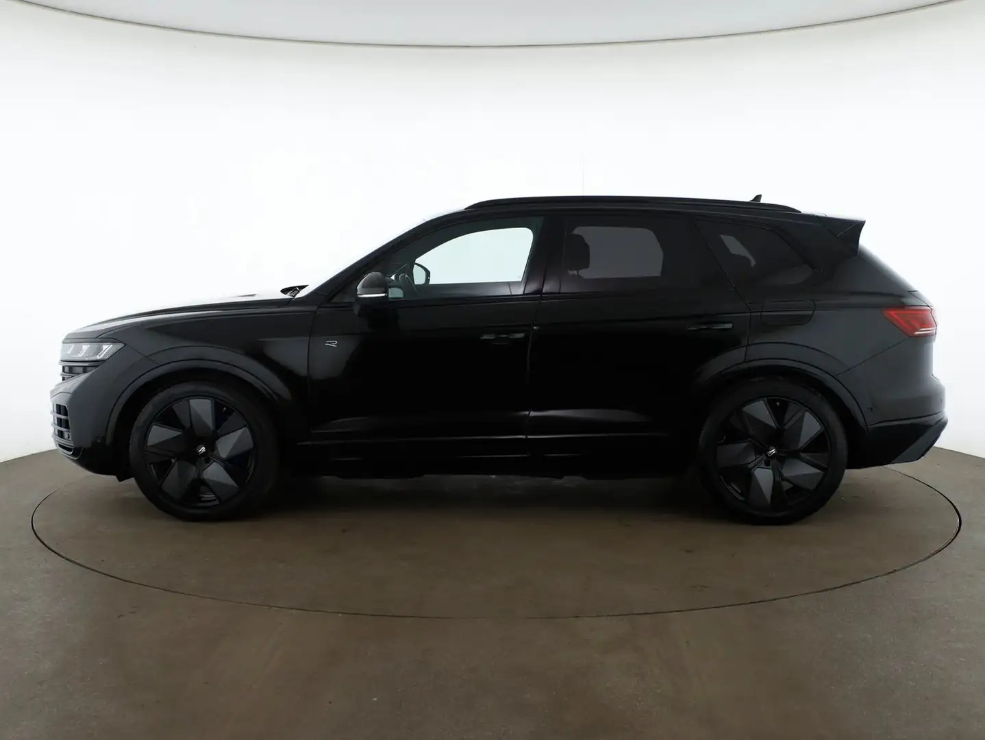 Volkswagen Touareg R eHybrid TSI 4MOTION Schwarz - 2
