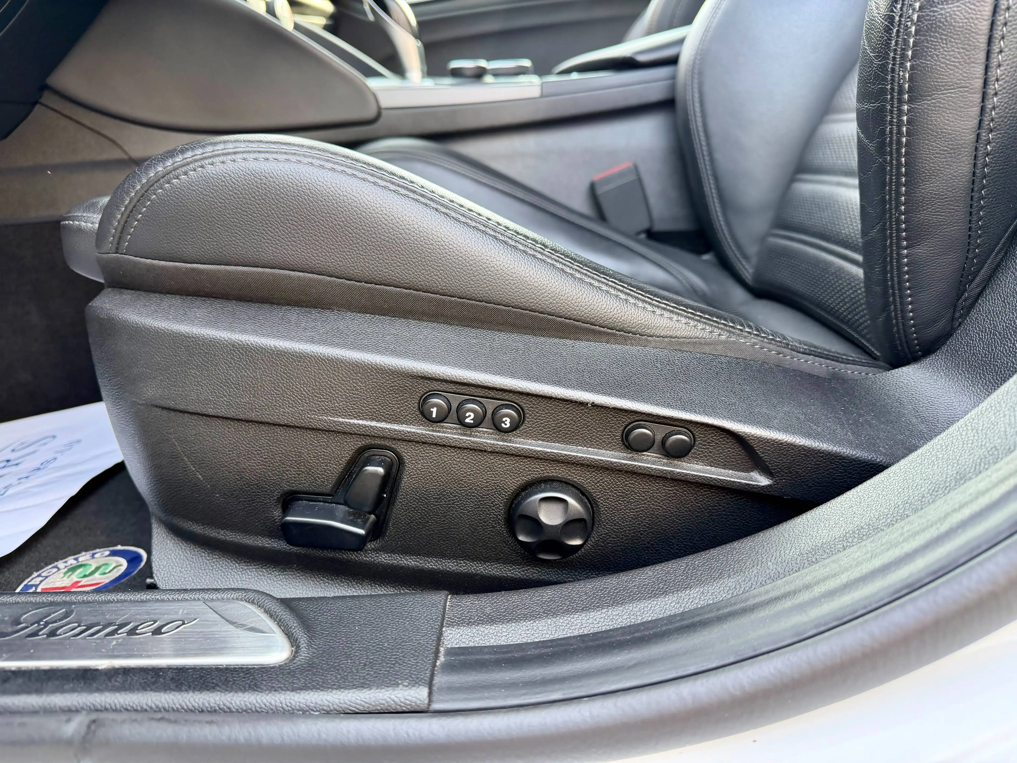 Alfa Romeo Giulia Veloce Q4 — photo 15