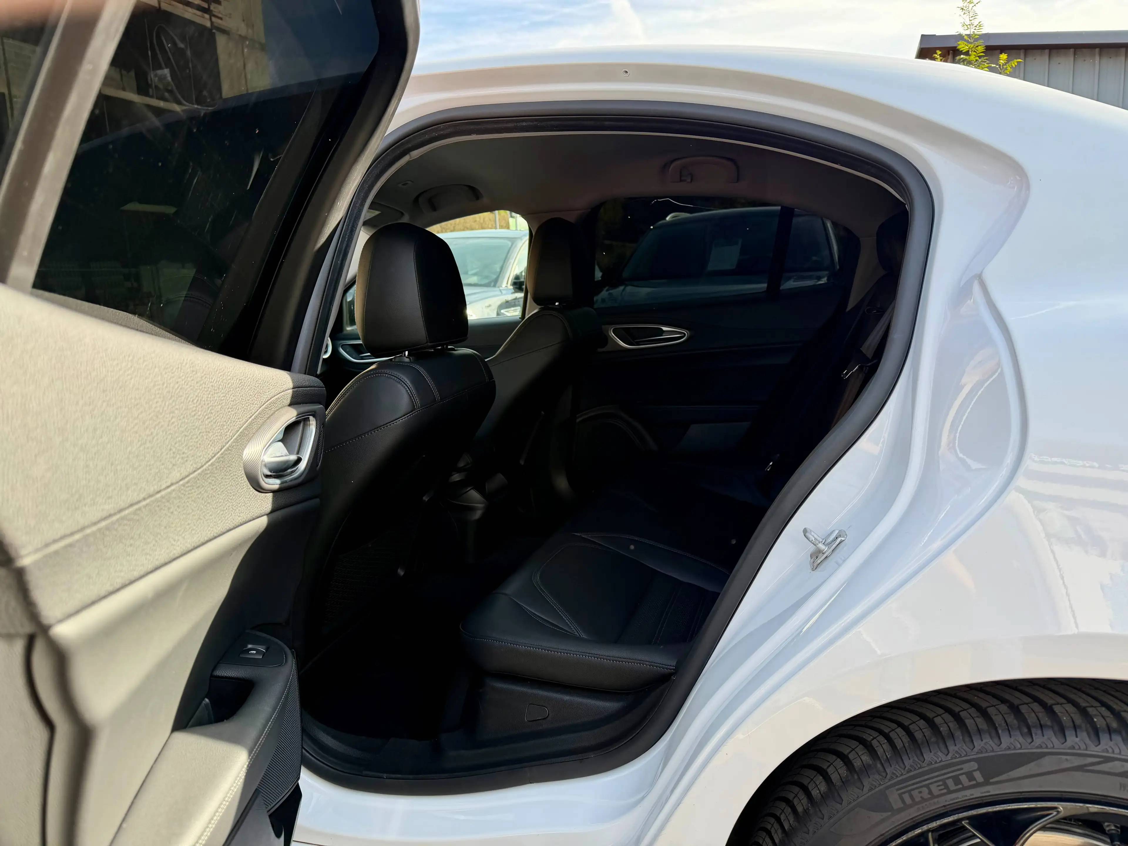 Alfa Romeo Giulia Veloce Q4 — photo 11