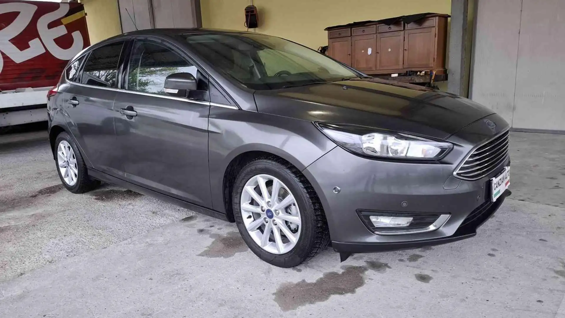 Ford Focus 1.0 EcoBoost 125 CV S.e.S Titanium Gris - 1