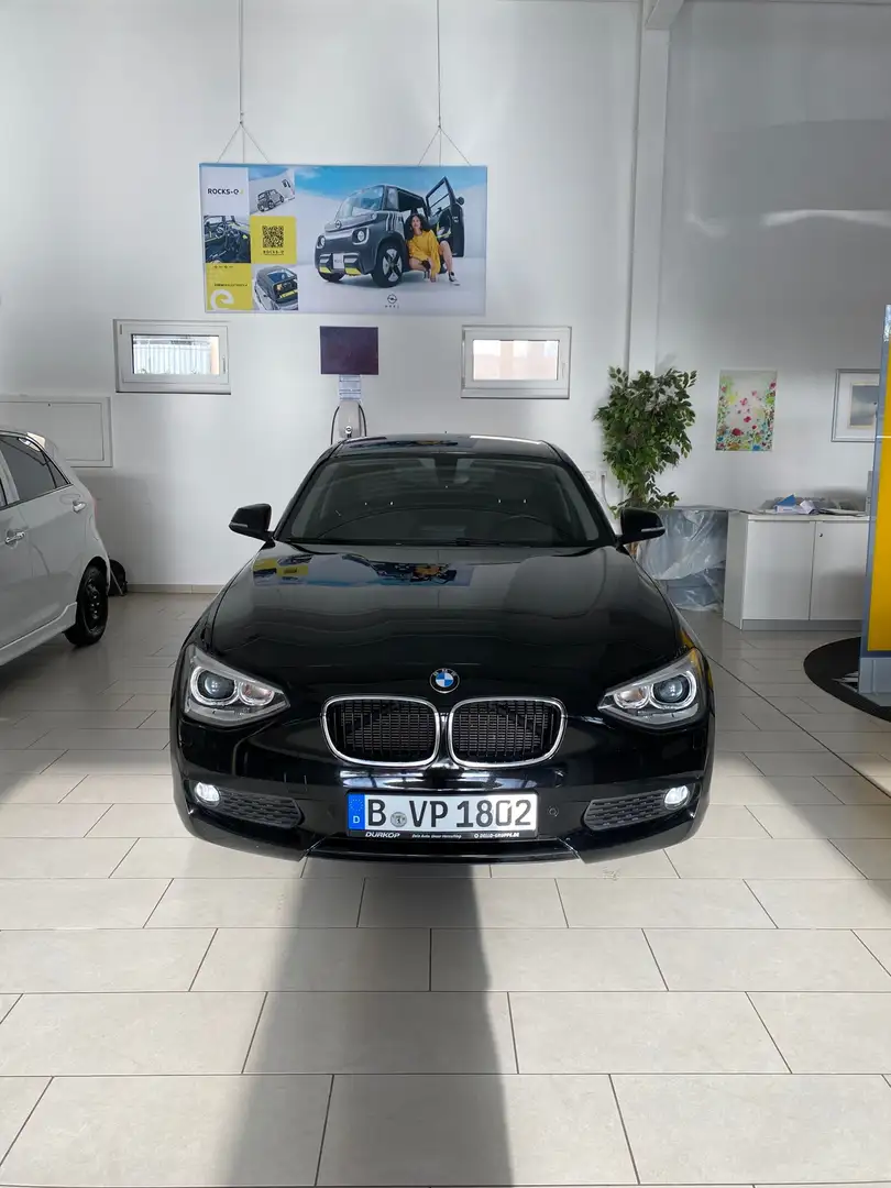 BMW 116 116i 136 ch 125g Première Schwarz - 1