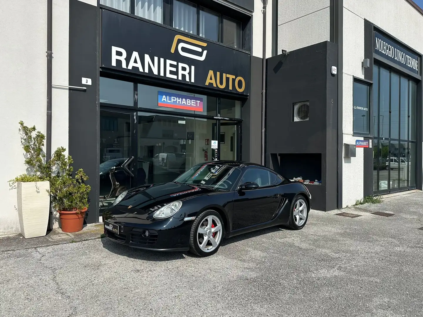 Porsche Cayman 2.7 Чорний - 1