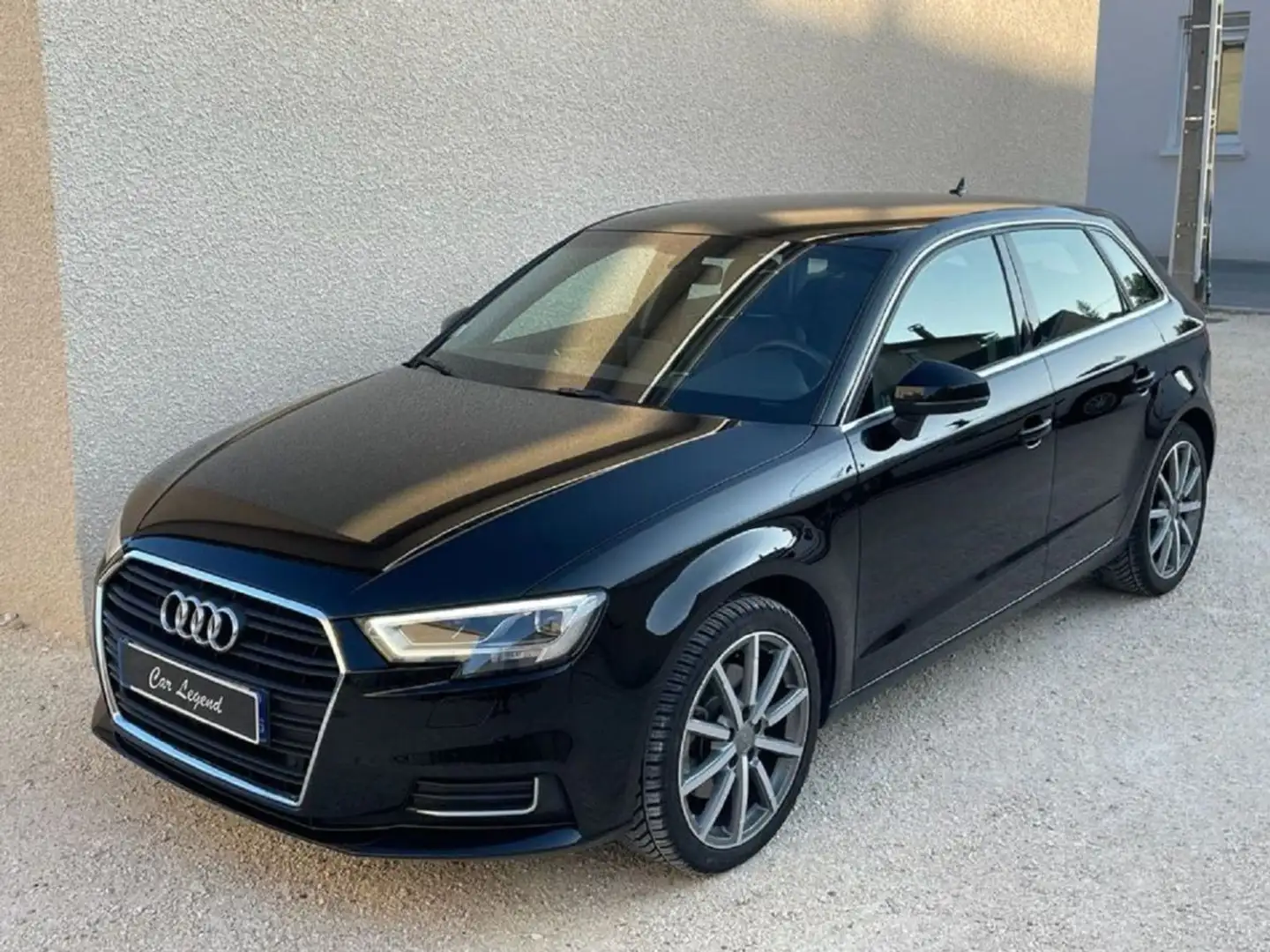 Audi A3 35 TDI 150 S tronic 7 Design Luxe Noir - 1