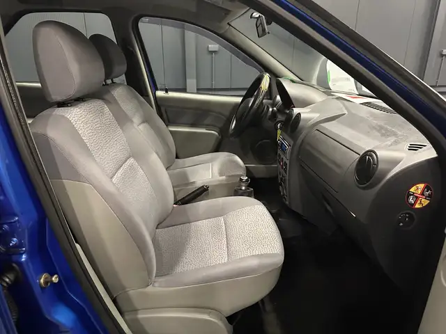 Dacia Logan view 10