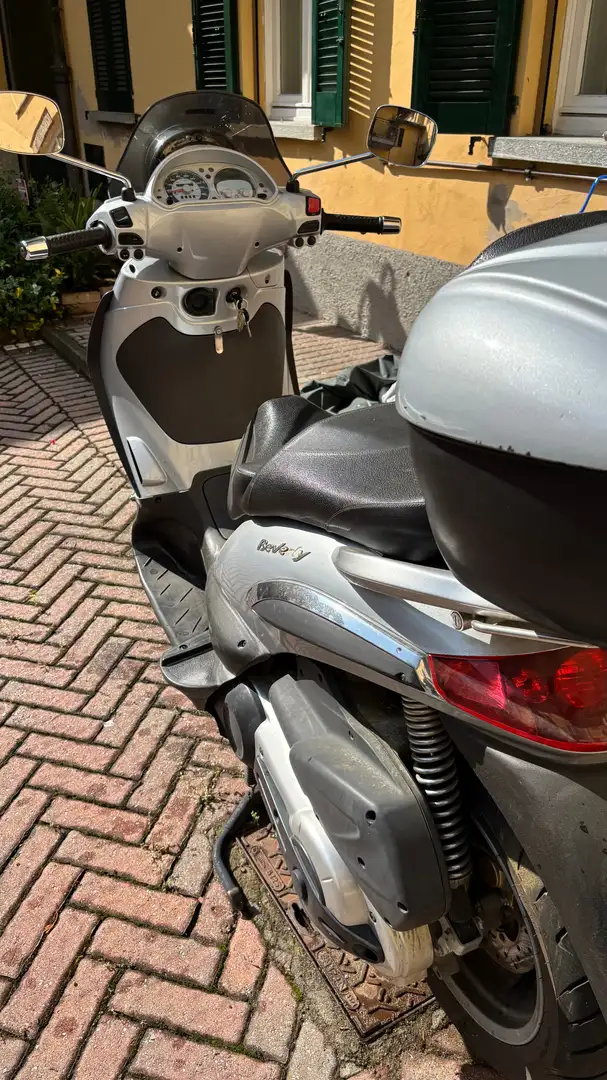 Piaggio Beverly 500 Gris - 2