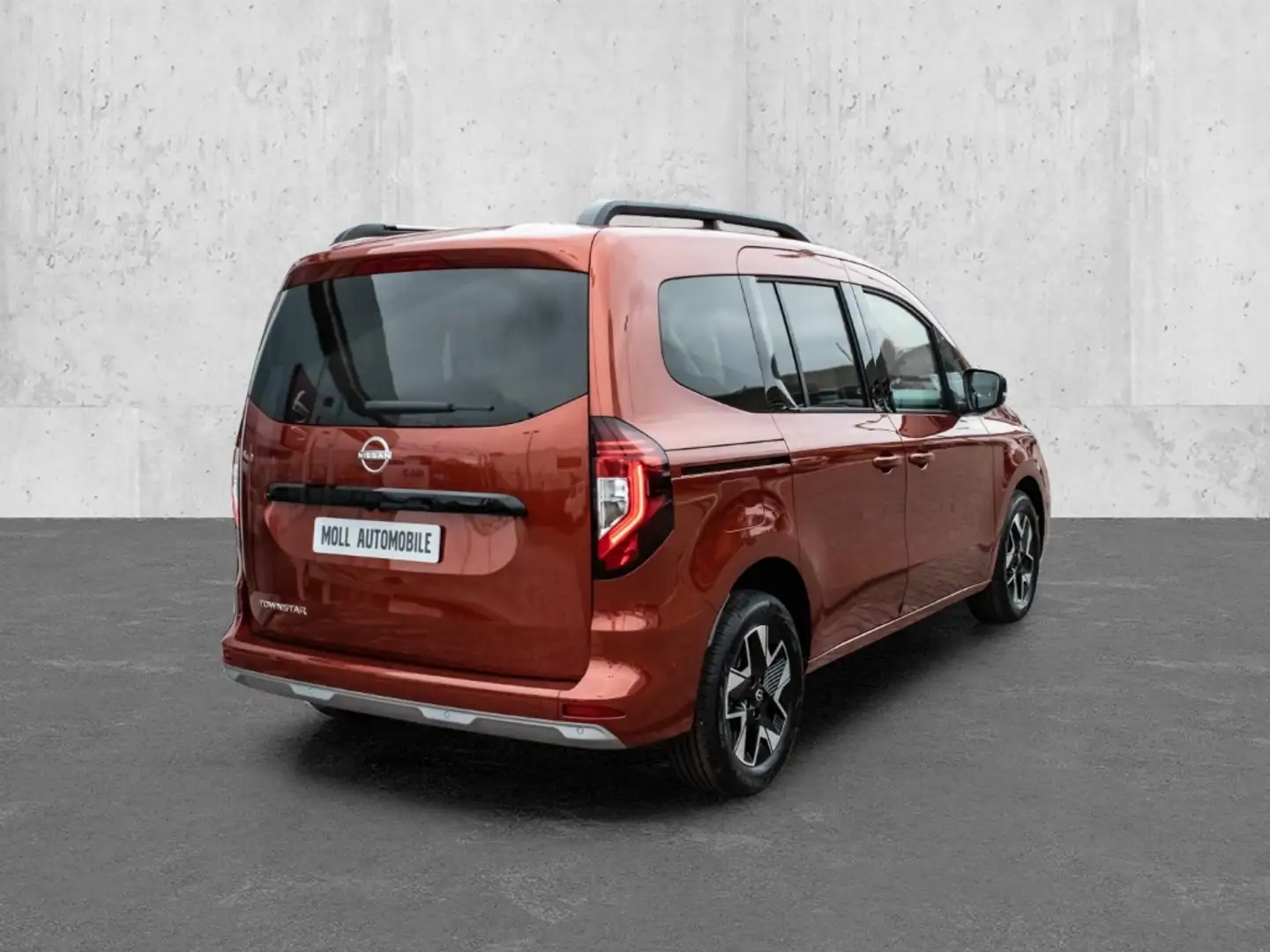 Nissan Townstar Kombi L1 1.3 DIG-T 130PS 6MT N-Connecta Design-Pak Rot - 2