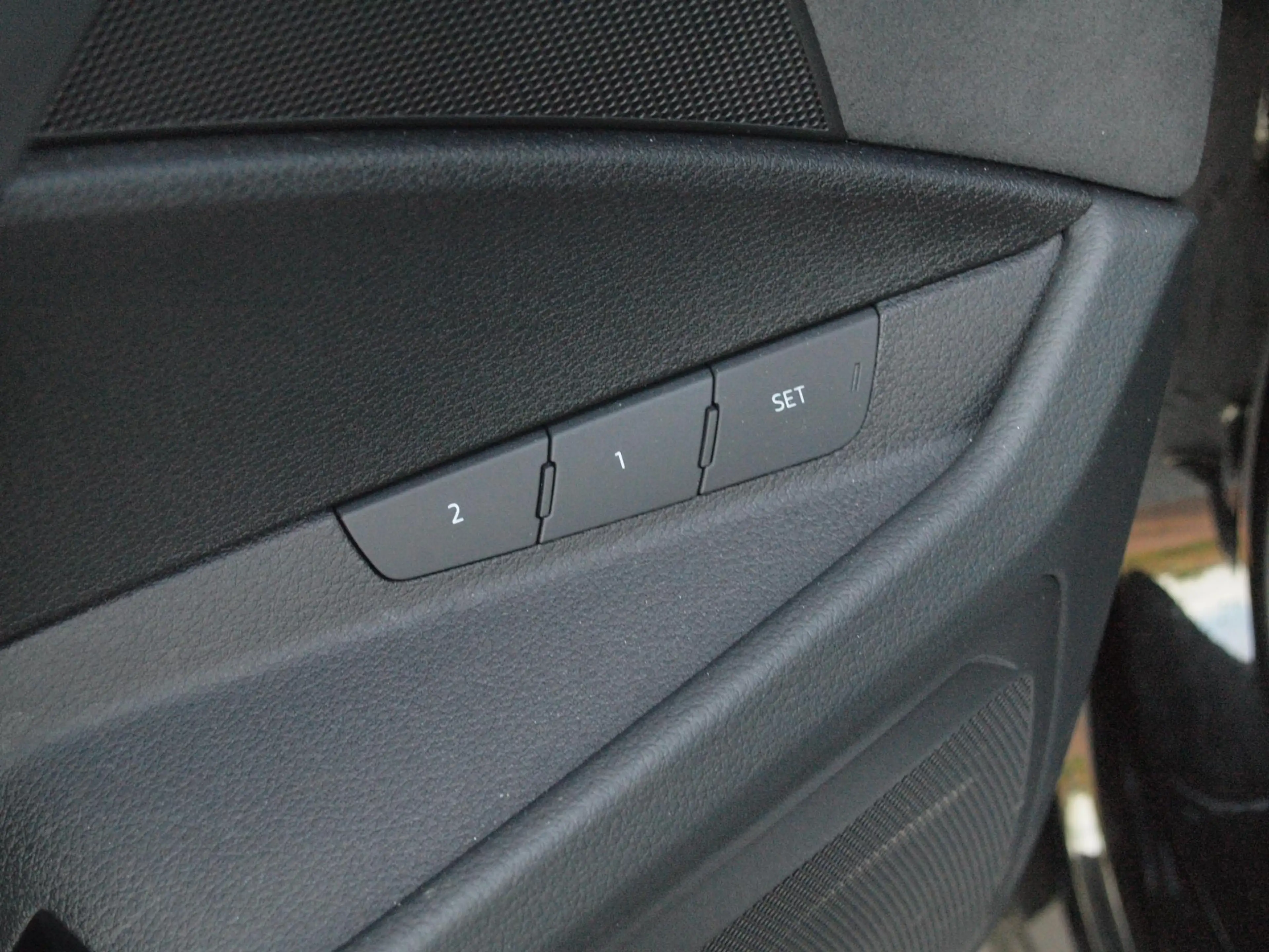 Audi e-tron Sportback 55 quattro S edition 95 kWh | Panoramada — photo 28