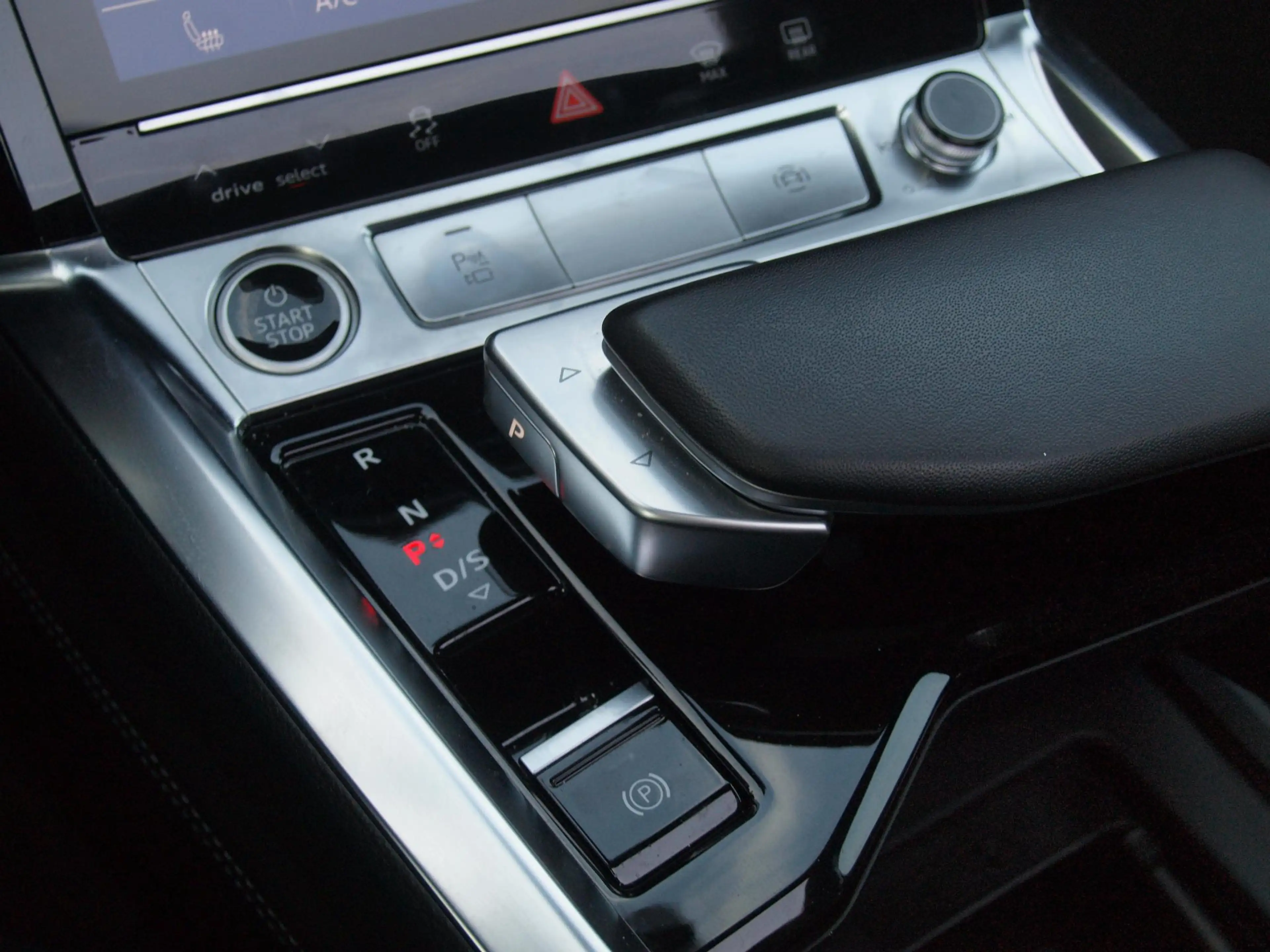 Audi e-tron Sportback 55 quattro S edition 95 kWh | Panoramada — photo 26