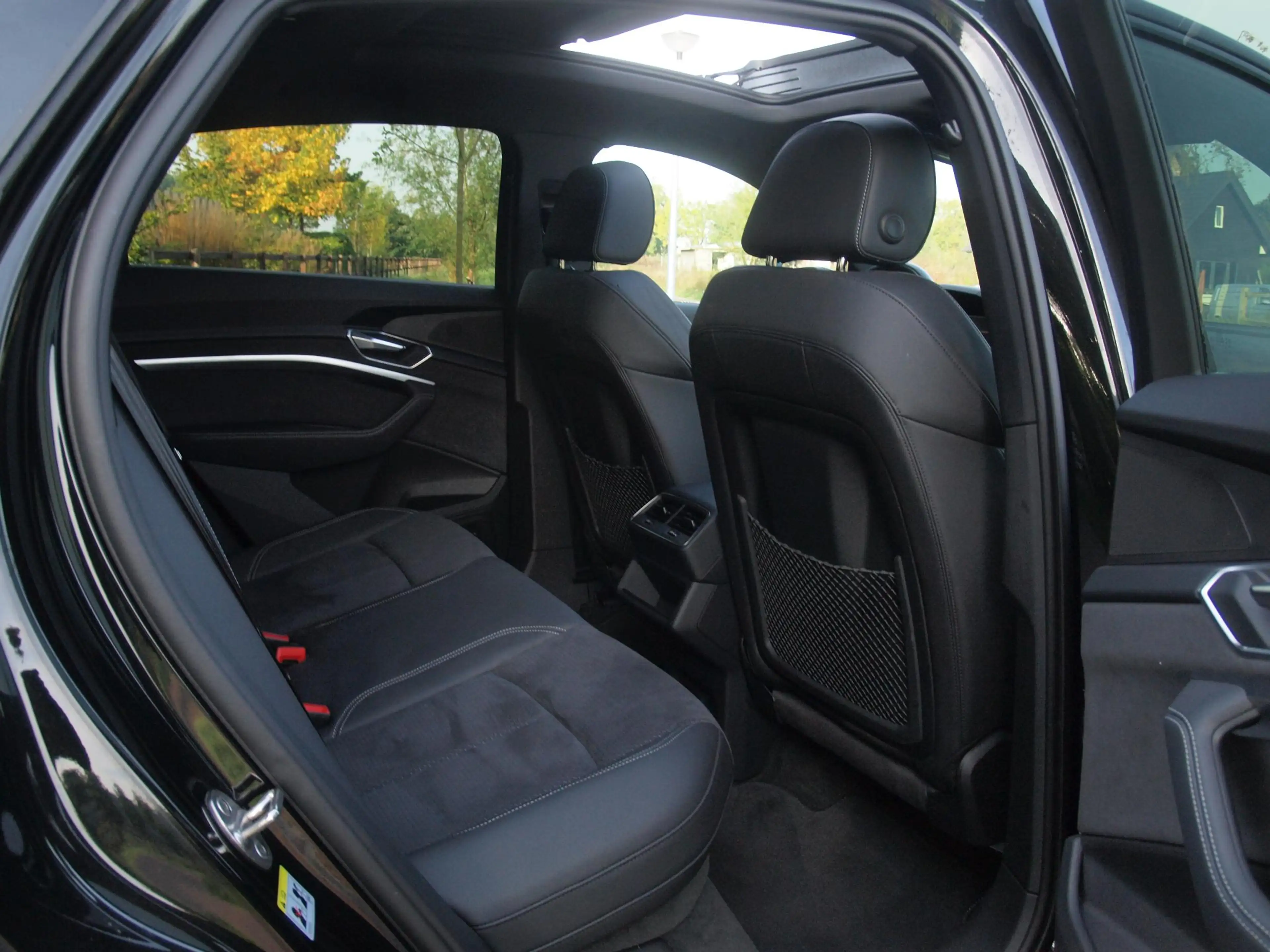 Audi e-tron Sportback 55 quattro S edition 95 kWh | Panoramada — photo 31