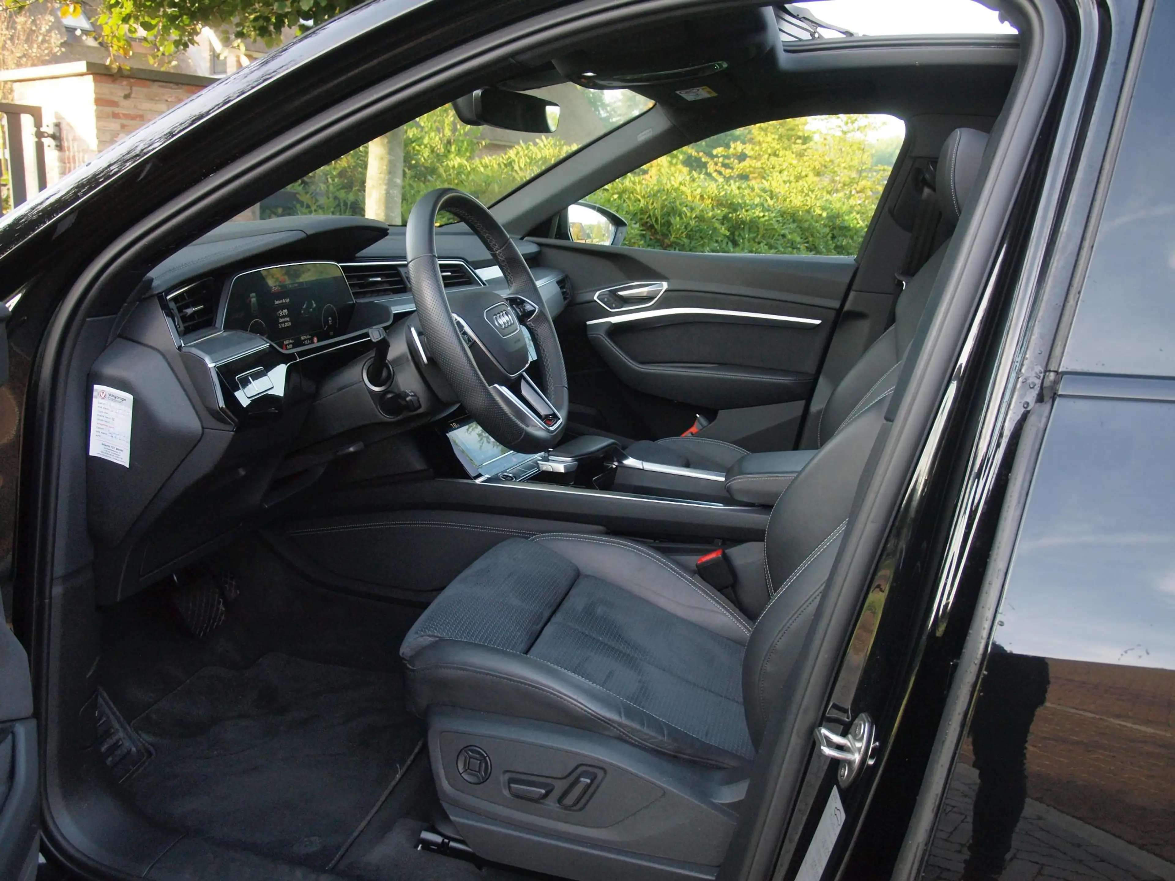 Audi e-tron Sportback 55 quattro S edition 95 kWh | Panoramada — photo 15