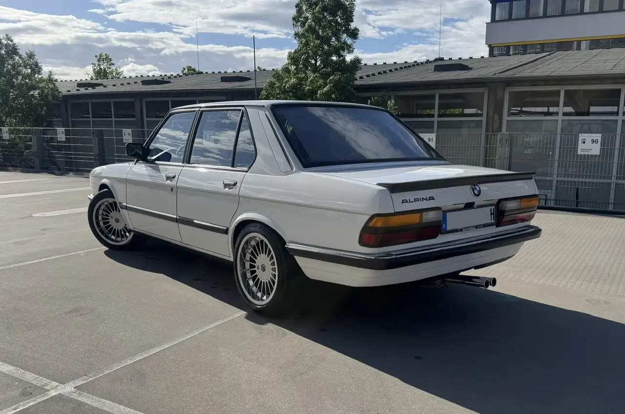 BMW 525i, foto 6