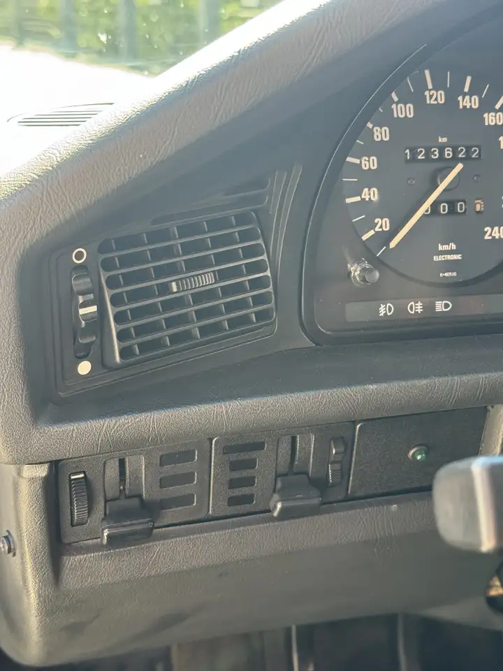 BMW 525i, foto 12
