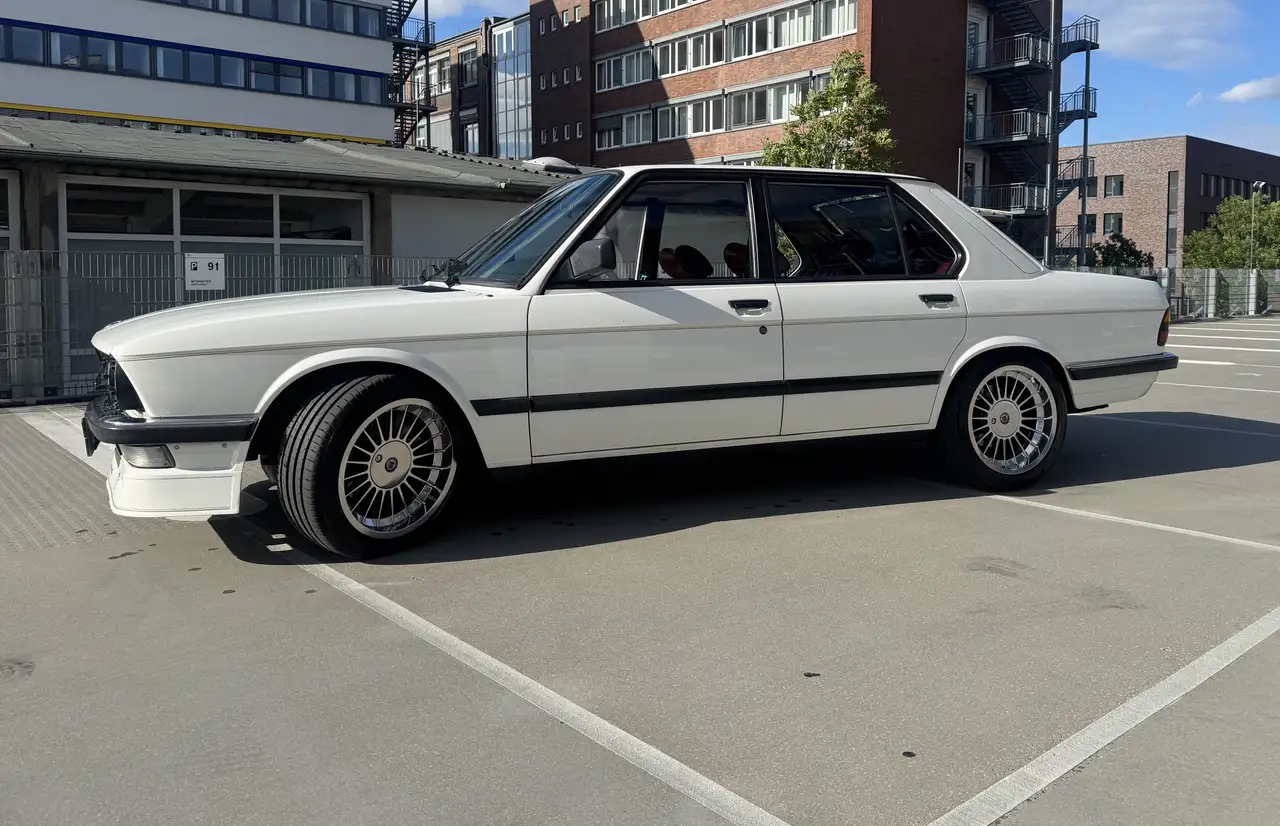 BMW 525i, foto 4