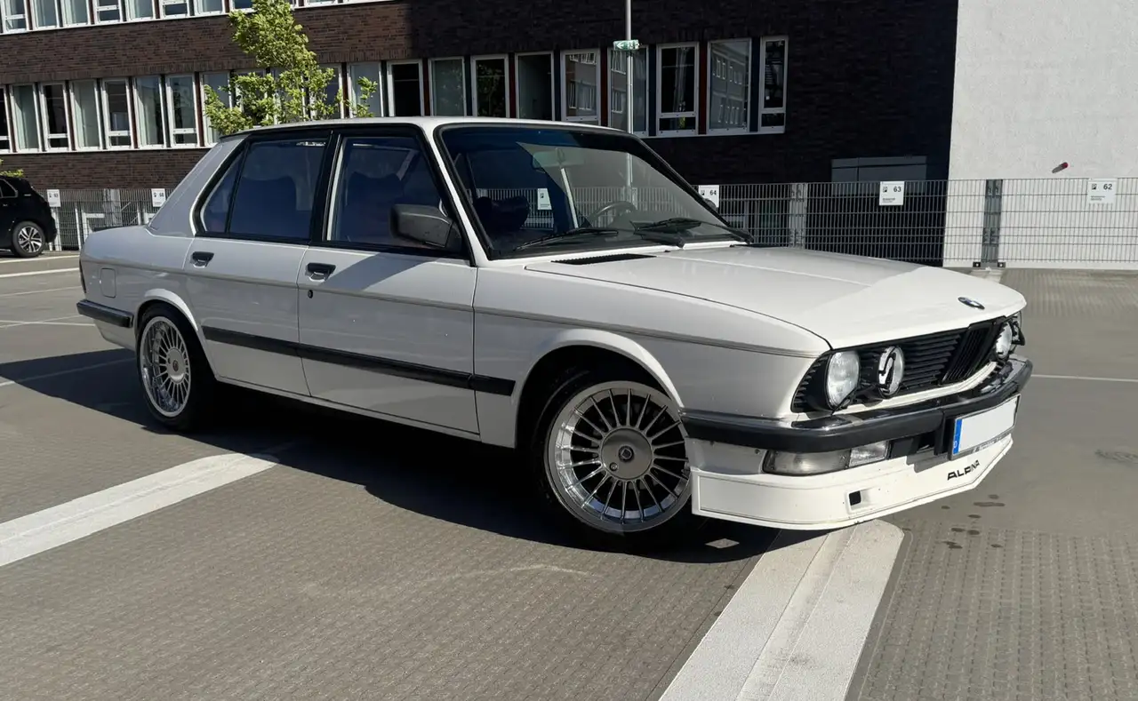 BMW 525i, foto 3
