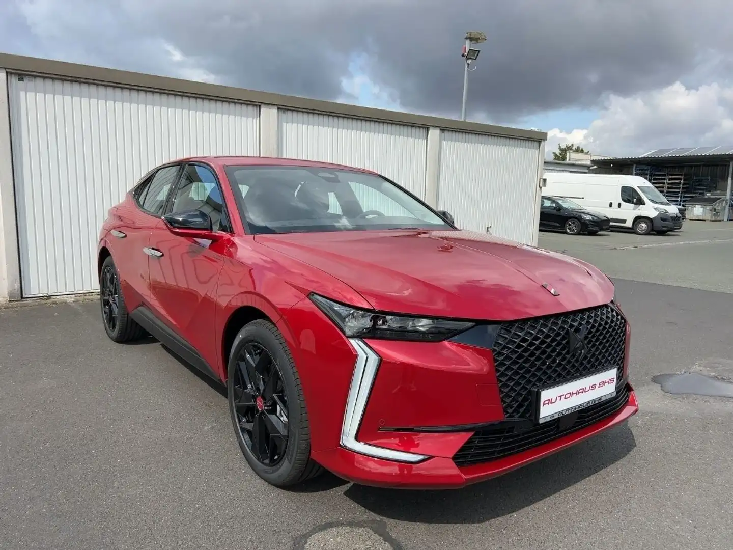 DS Automobiles DS 4 Performance Line PureTech130 EAT8 Rot - 2