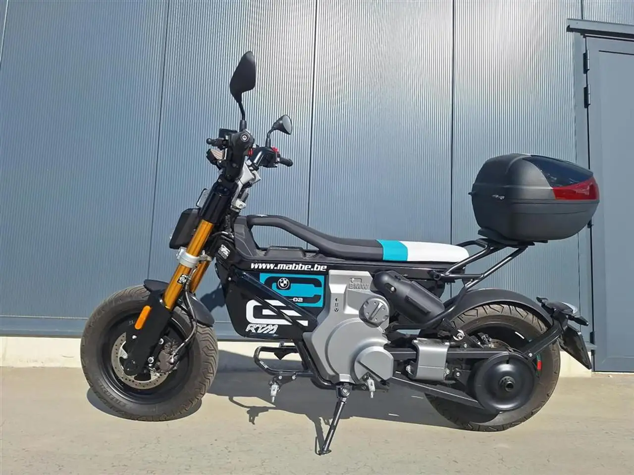 BMW CE 02