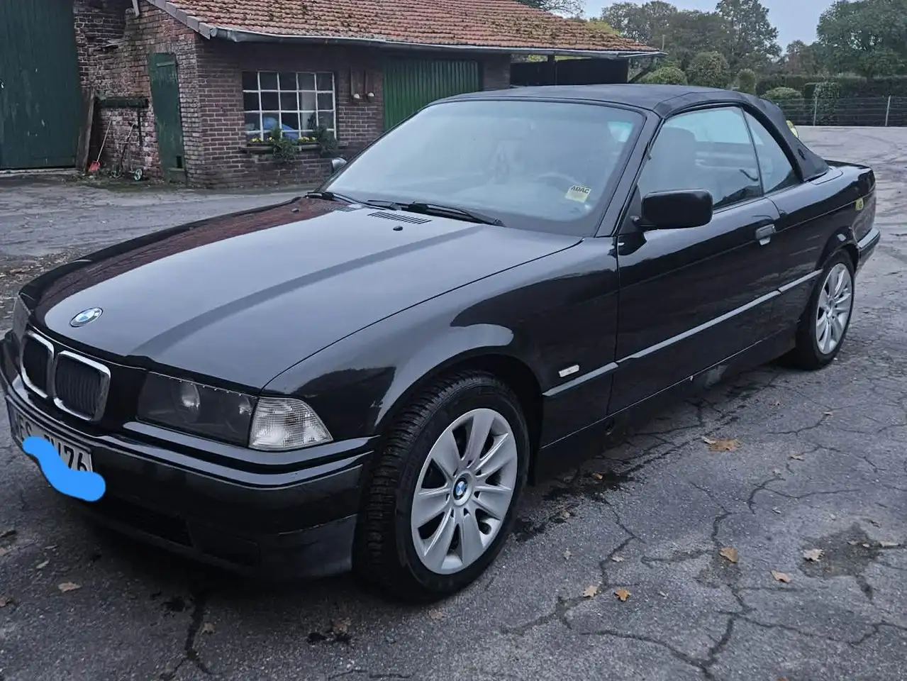 BMW 320i, foto 1