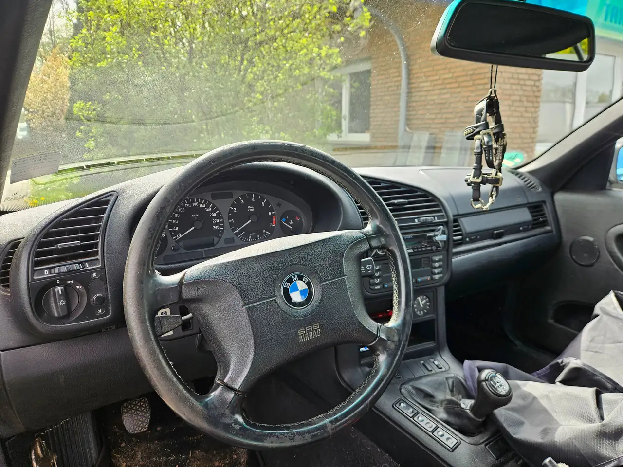 BMW 320i, foto 4