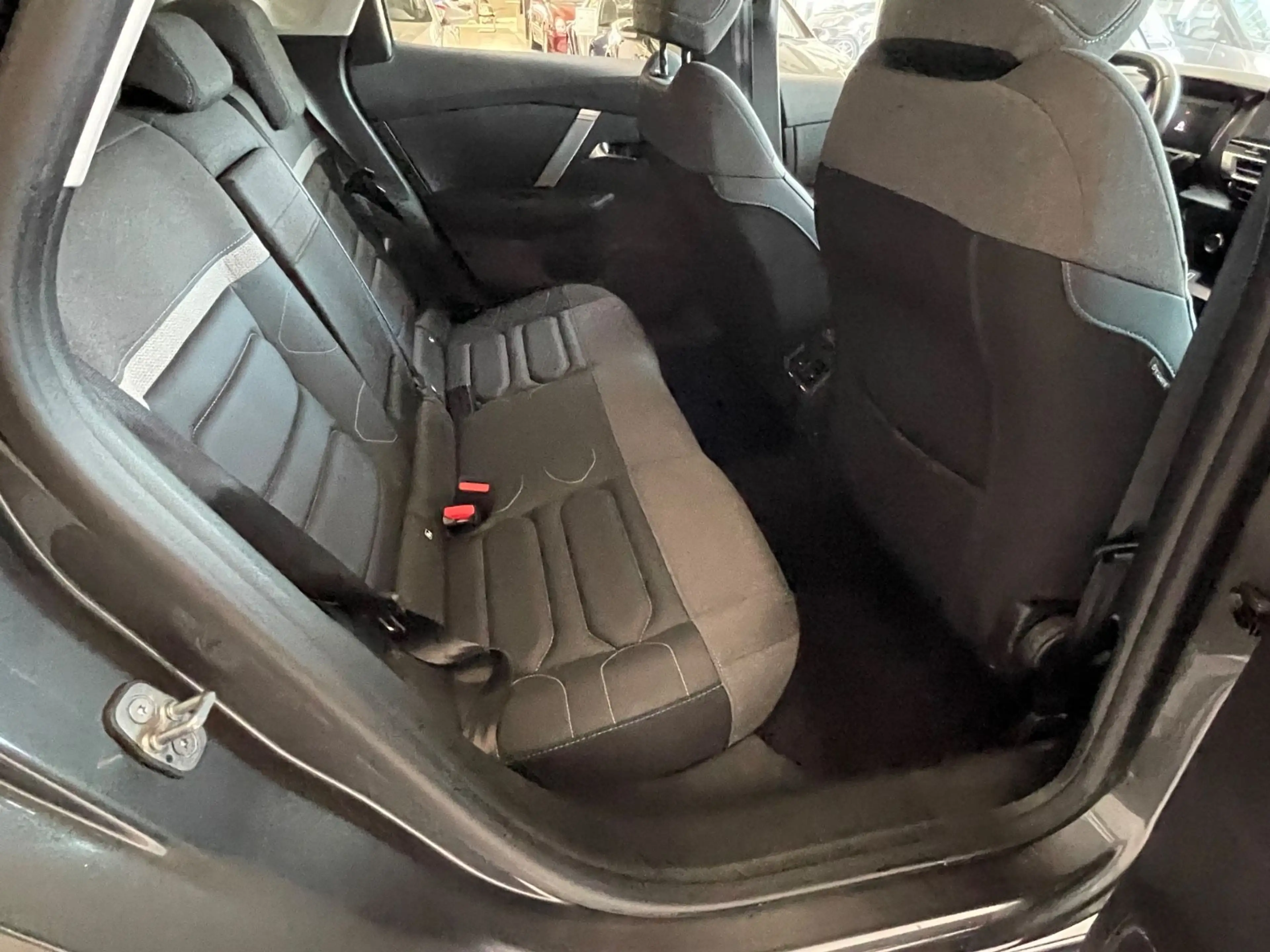 Citroen C4 X Shine 1,2 Automatik Kamera Navi — photo 9