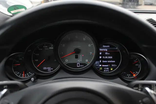 Porsche Cayenne view 18